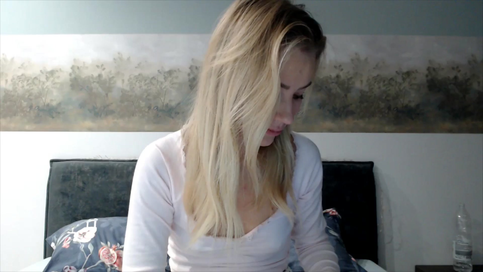 Gallery image thumbnail from fiancee's myfreecams stream on, 12/01/2025, 05:55 image 1 of 20