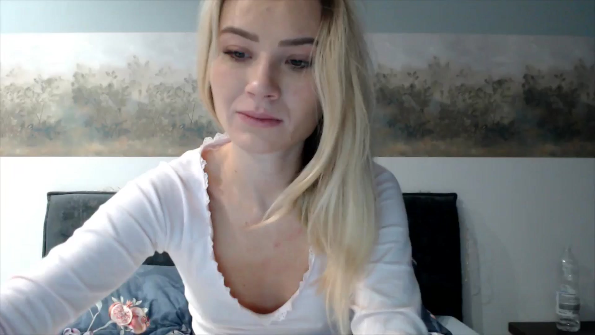 Gallery image thumbnail from fiancee's myfreecams stream on, 12/01/2025, 05:55 image 3 of 20
