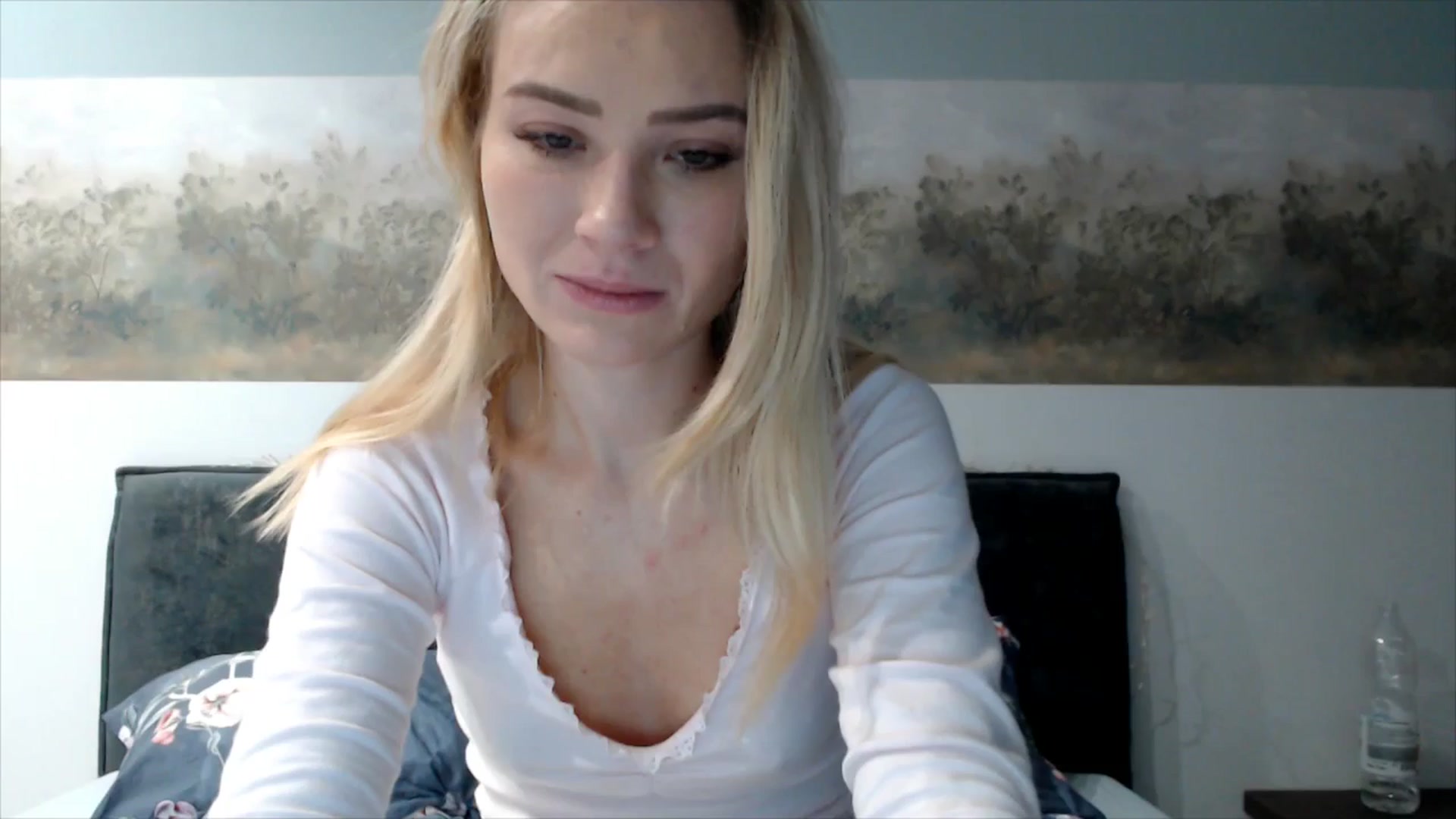 Gallery image thumbnail from fiancee's myfreecams stream on, 12/01/2025, 05:55 image 6 of 20
