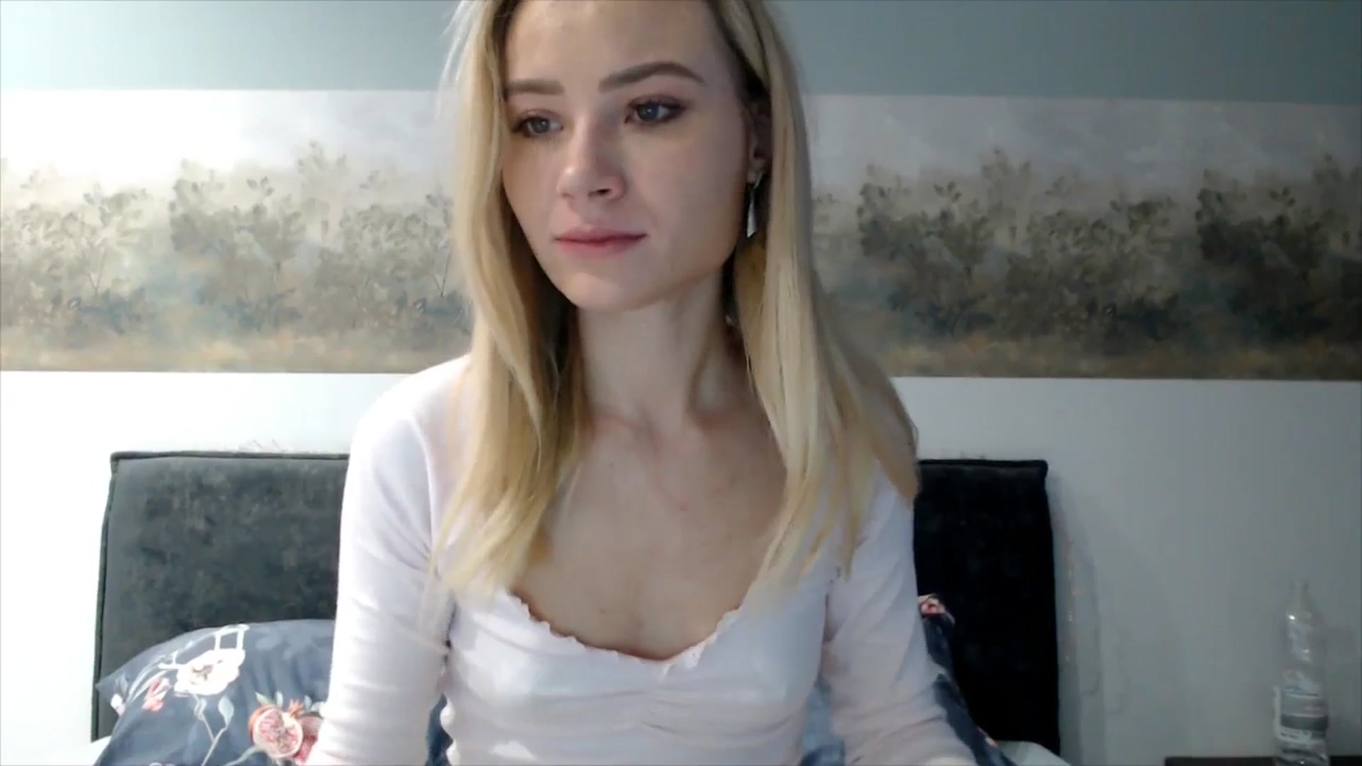 Gallery image thumbnail from fiancee's myfreecams stream on, 12/01/2025, 05:55 image 19 of 20