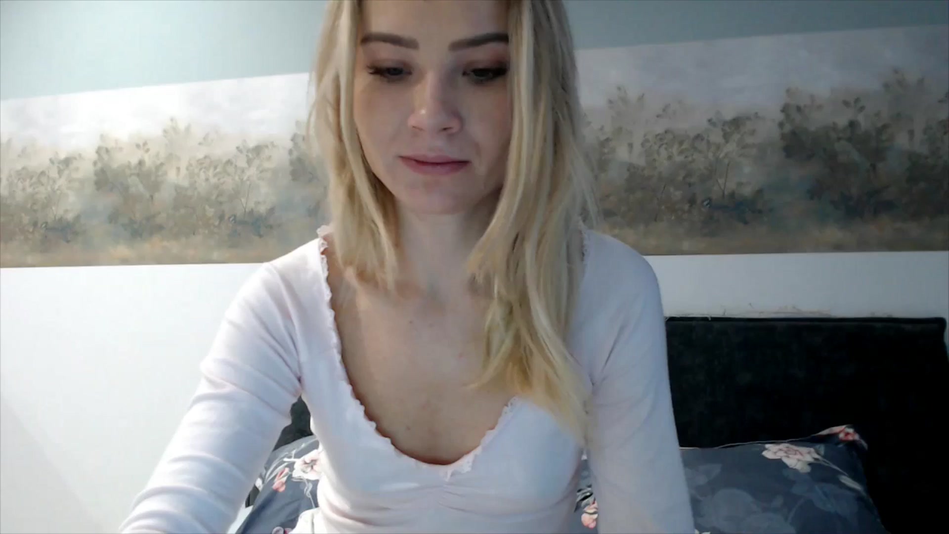 Gallery image thumbnail from fiancee's myfreecams stream on, 12/01/2025, 06:59 image 1 of 20