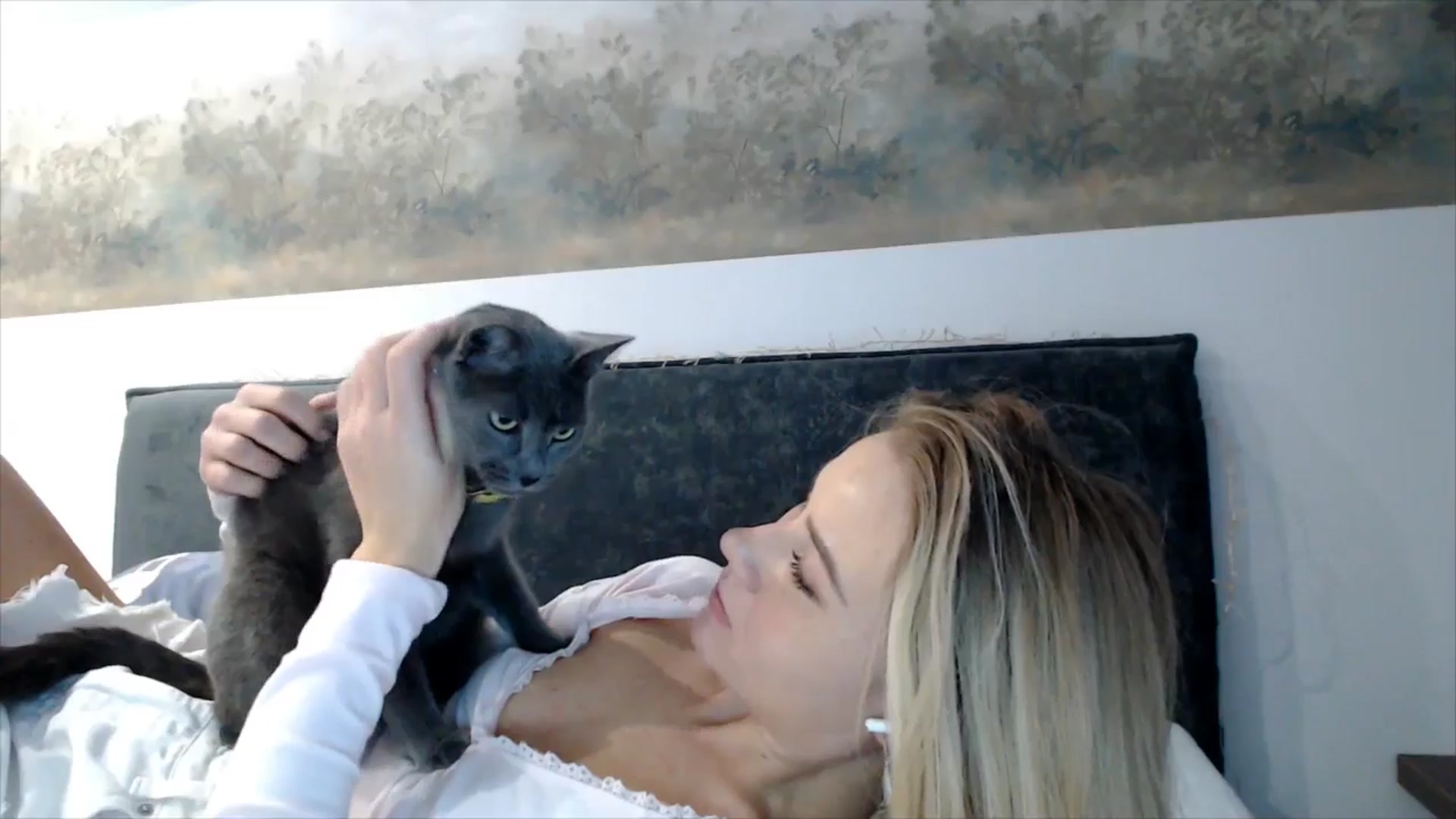 Gallery image thumbnail from fiancee's myfreecams stream on, 12/01/2025, 06:59 image 13 of 20