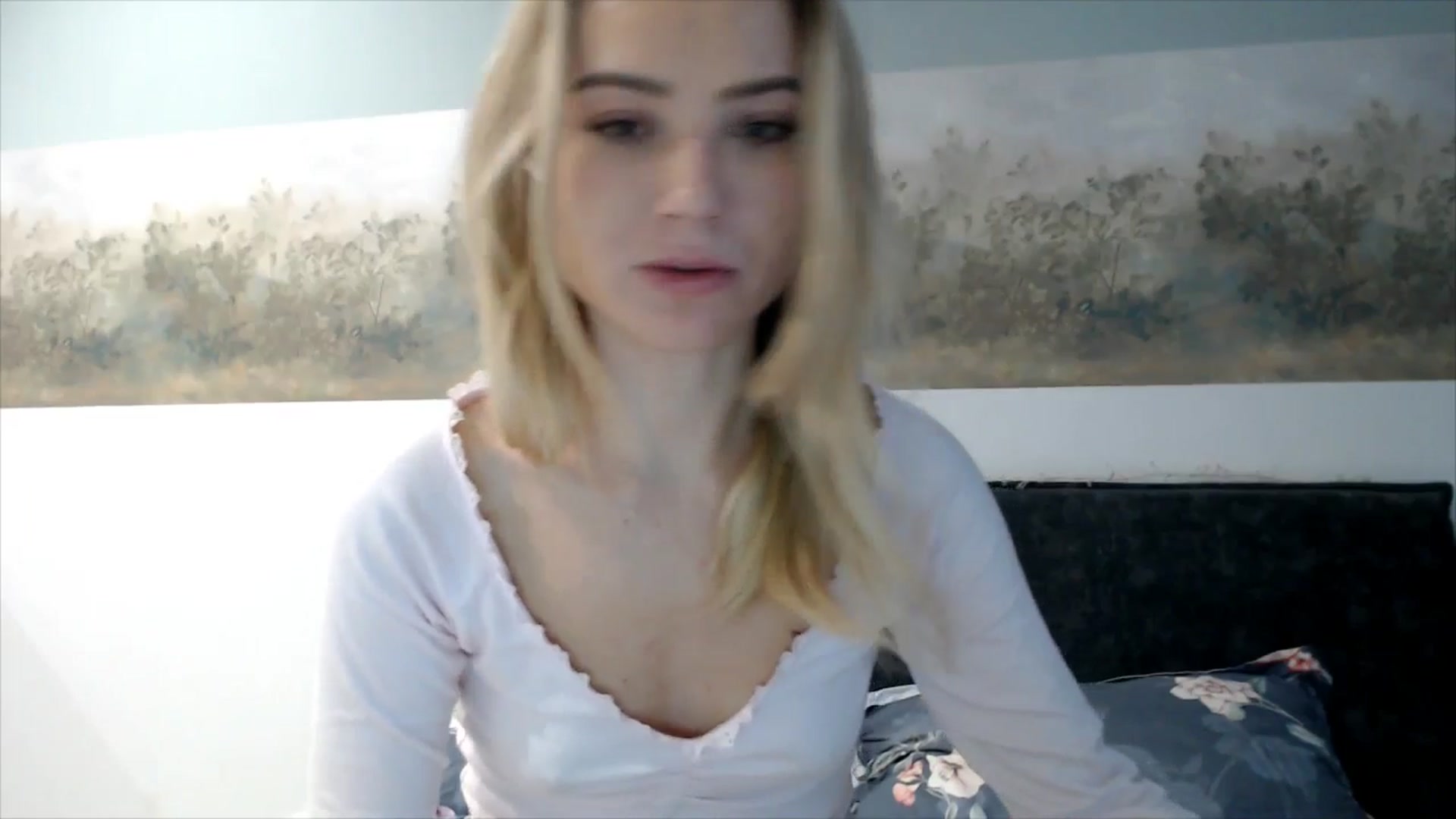 Gallery image thumbnail from fiancee's myfreecams stream on, 12/01/2025, 06:59 image 2 of 20