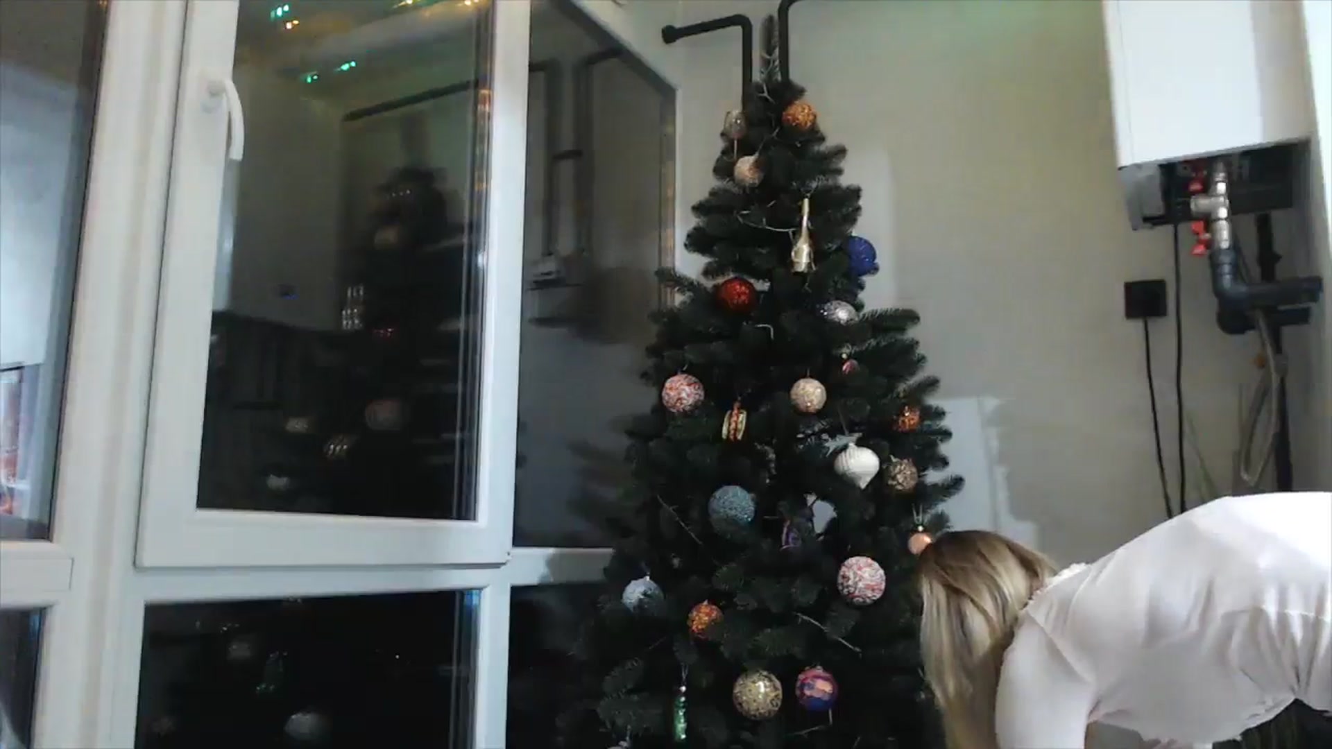 Gallery image thumbnail from fiancee's myfreecams stream on, 12/02/2025, 20:27 image 14 of 20