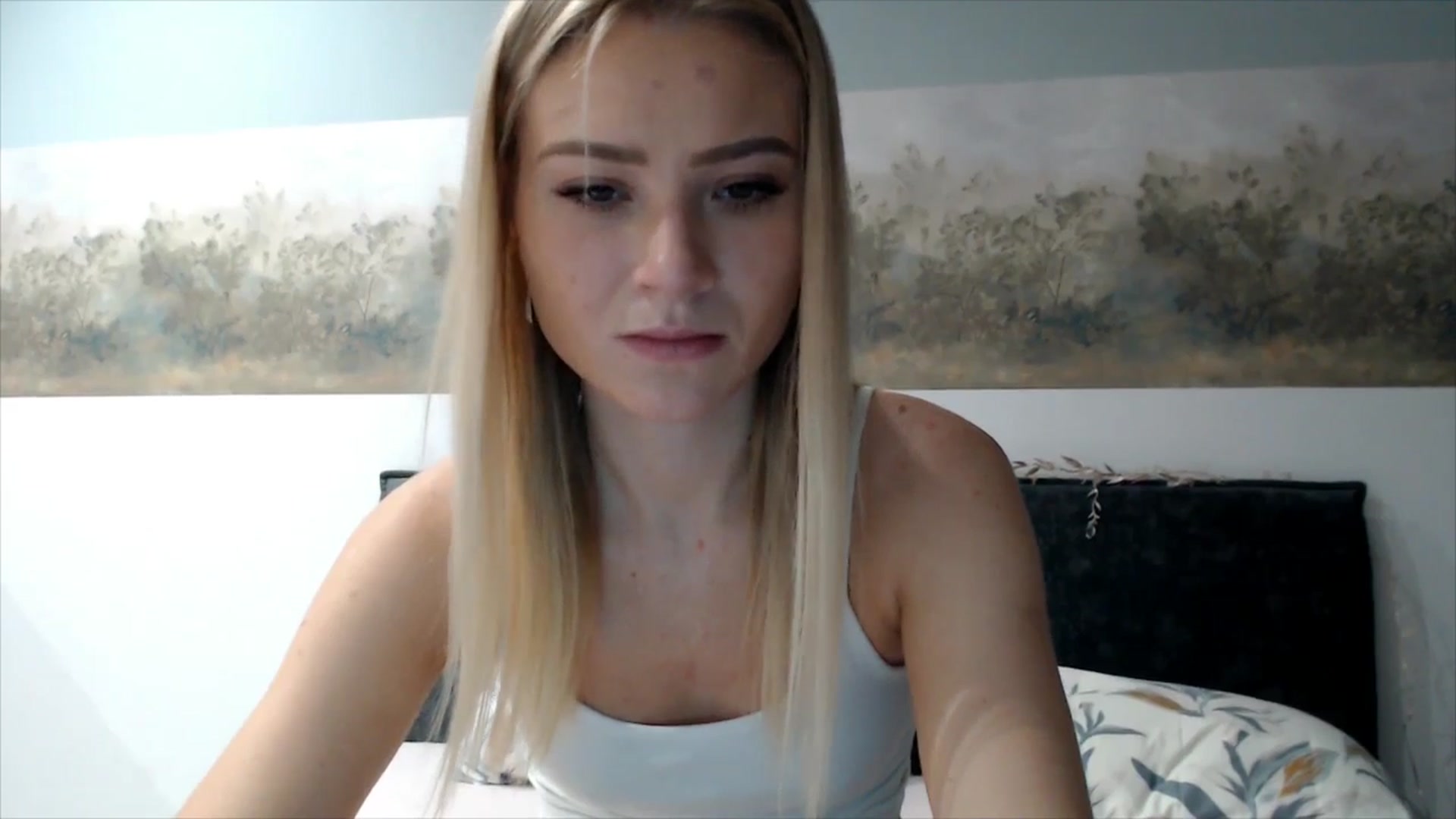 Gallery image thumbnail from fiancee's myfreecams stream on, 12/05/2025, 16:09 image 9 of 20