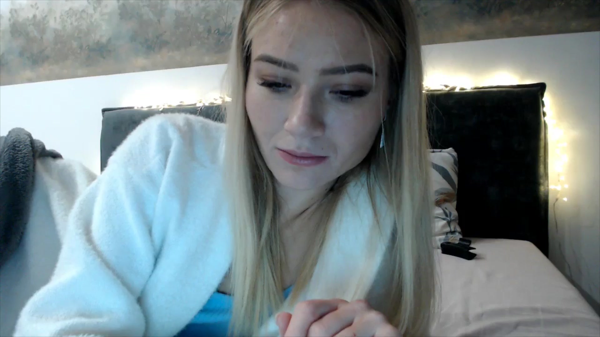 Gallery image thumbnail from fiancee's myfreecams stream on, 12/09/2025, 02:23 image 9 of 20