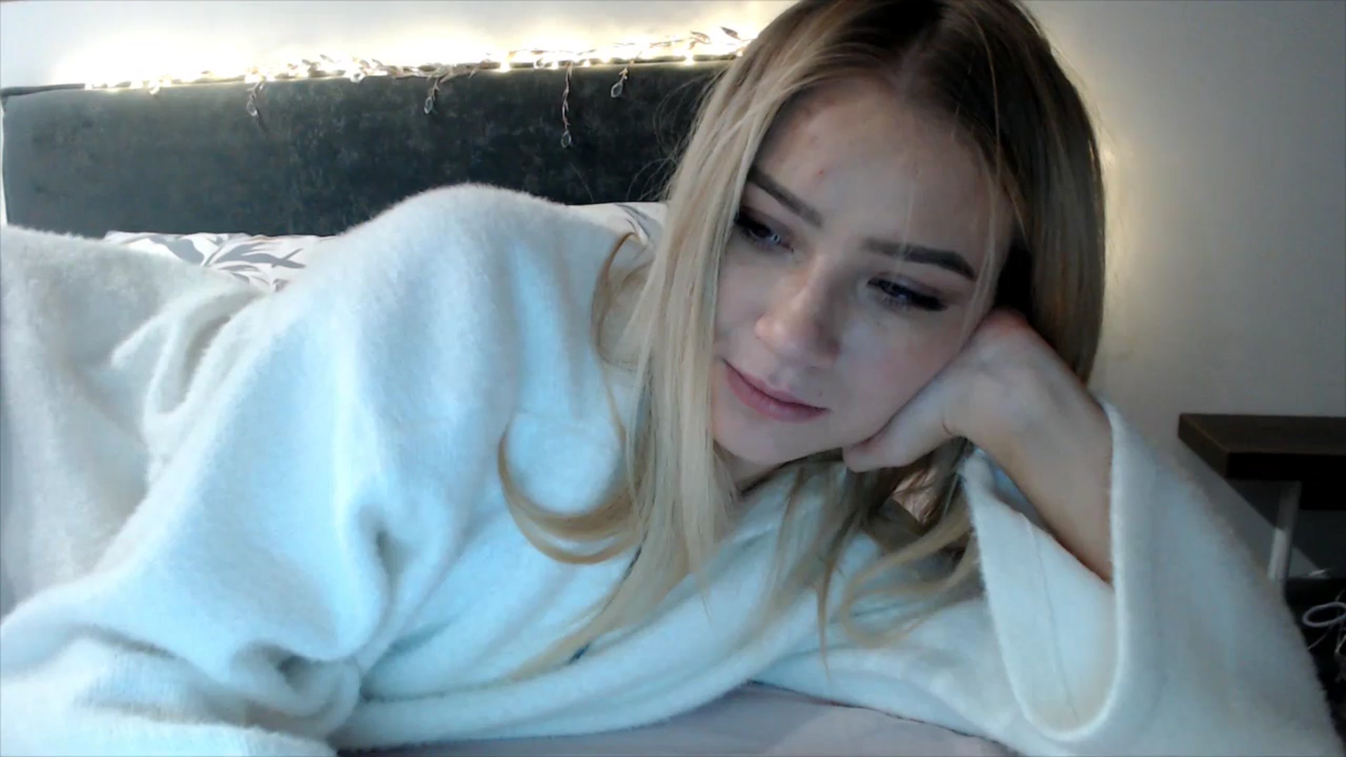 Gallery image thumbnail from fiancee's myfreecams stream on, 12/09/2025, 02:23 image 19 of 20
