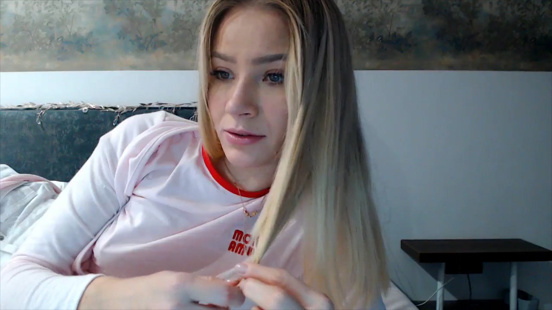 Gallery image thumbnail from fiancee's myfreecams stream on, 12/10/2025, 05:28 image 9 of 20