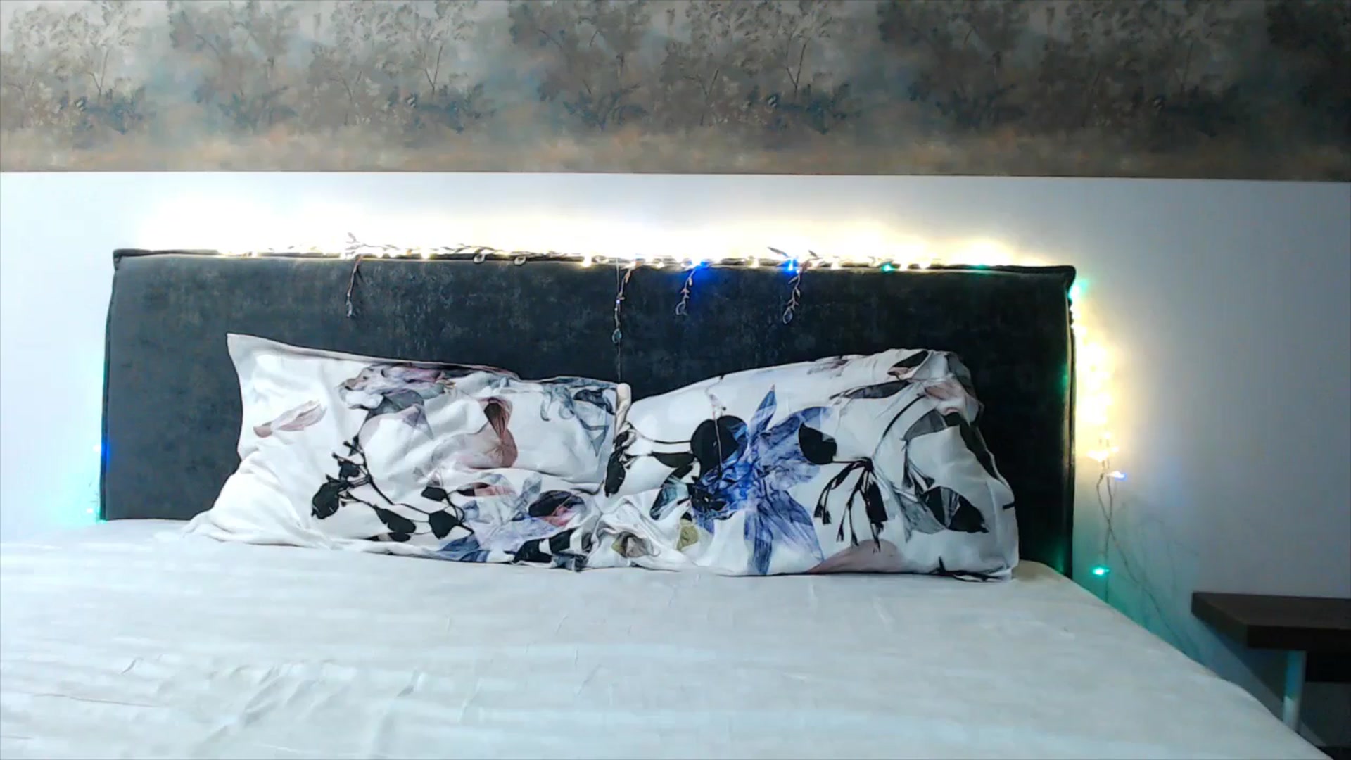 Gallery image thumbnail from fiancee's myfreecams stream on, 12/18/2025, 03:43 image 20 of 20