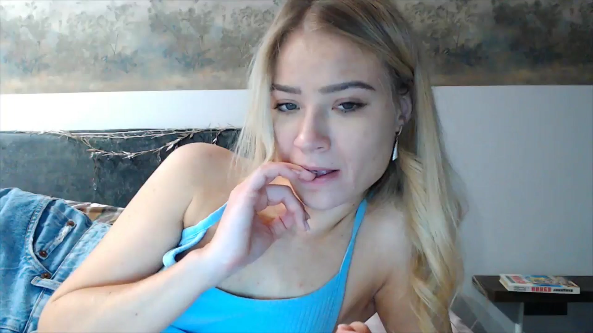 Gallery image thumbnail from fiancee's myfreecams stream on, 12/22/2025, 01:49 image 15 of 20
