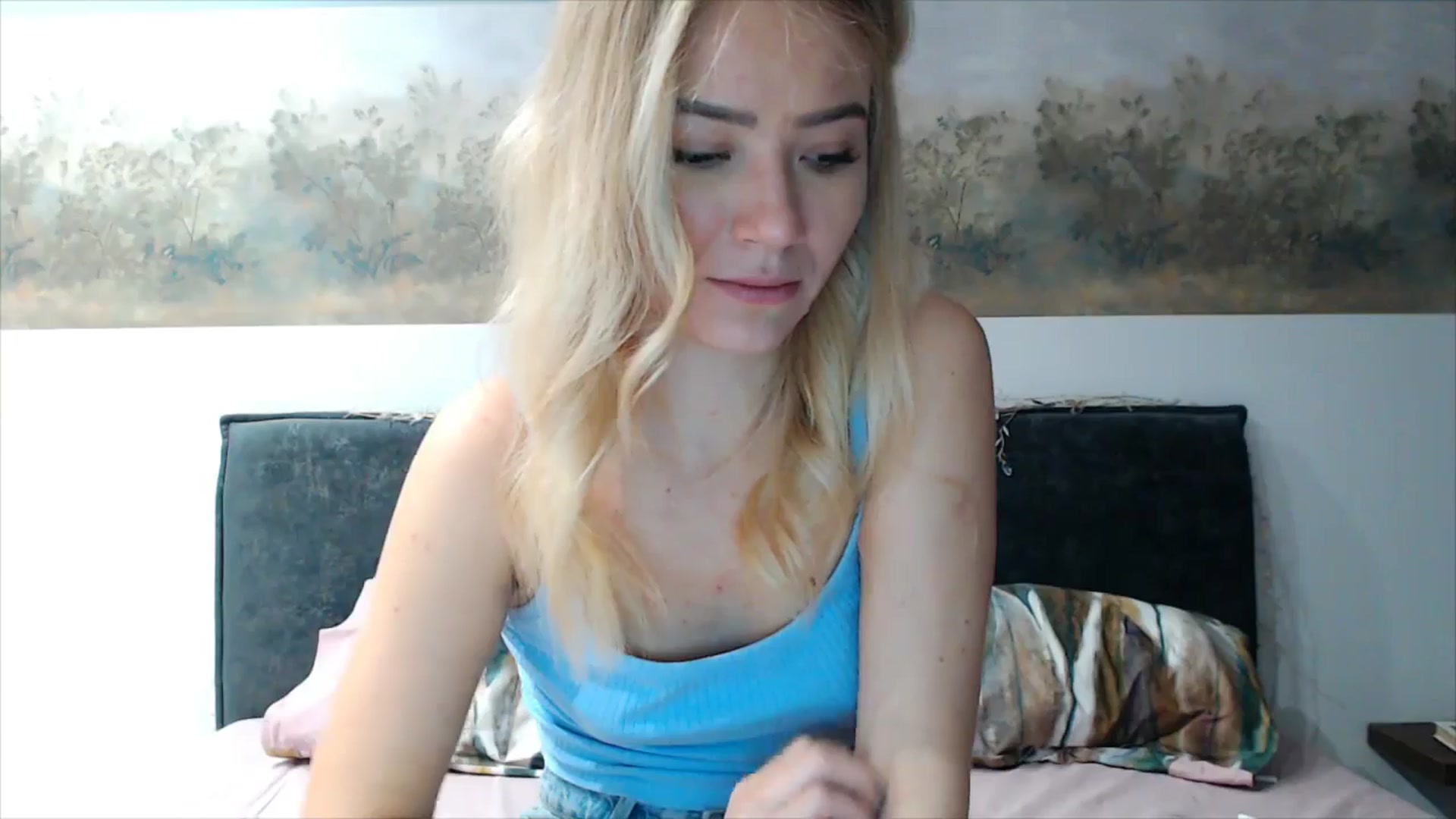 Gallery image thumbnail from fiancee's myfreecams stream on, 12/22/2025, 01:49 image 11 of 20