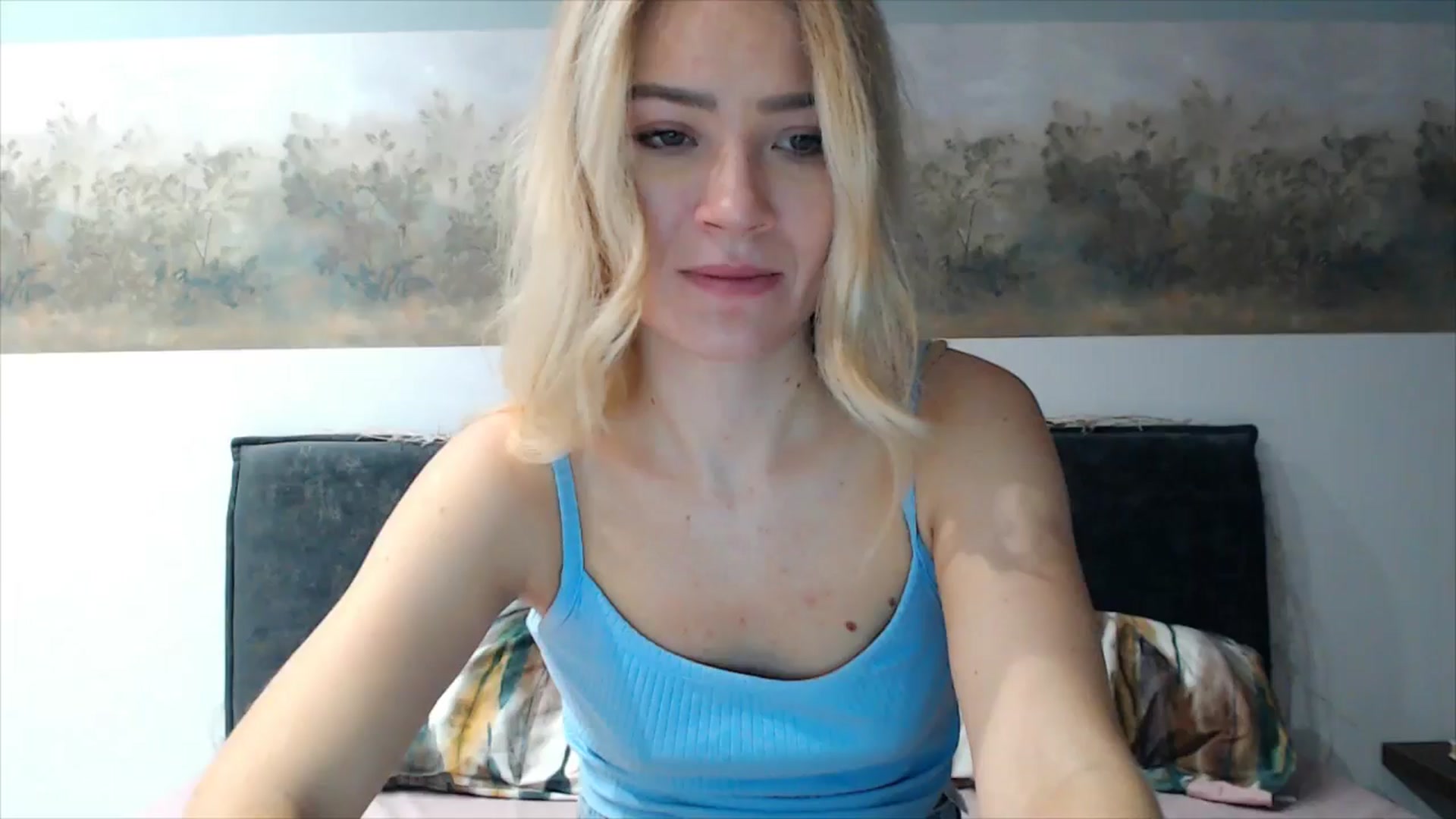 Gallery image thumbnail from fiancee's myfreecams stream on, 12/22/2025, 01:49 image 1 of 20