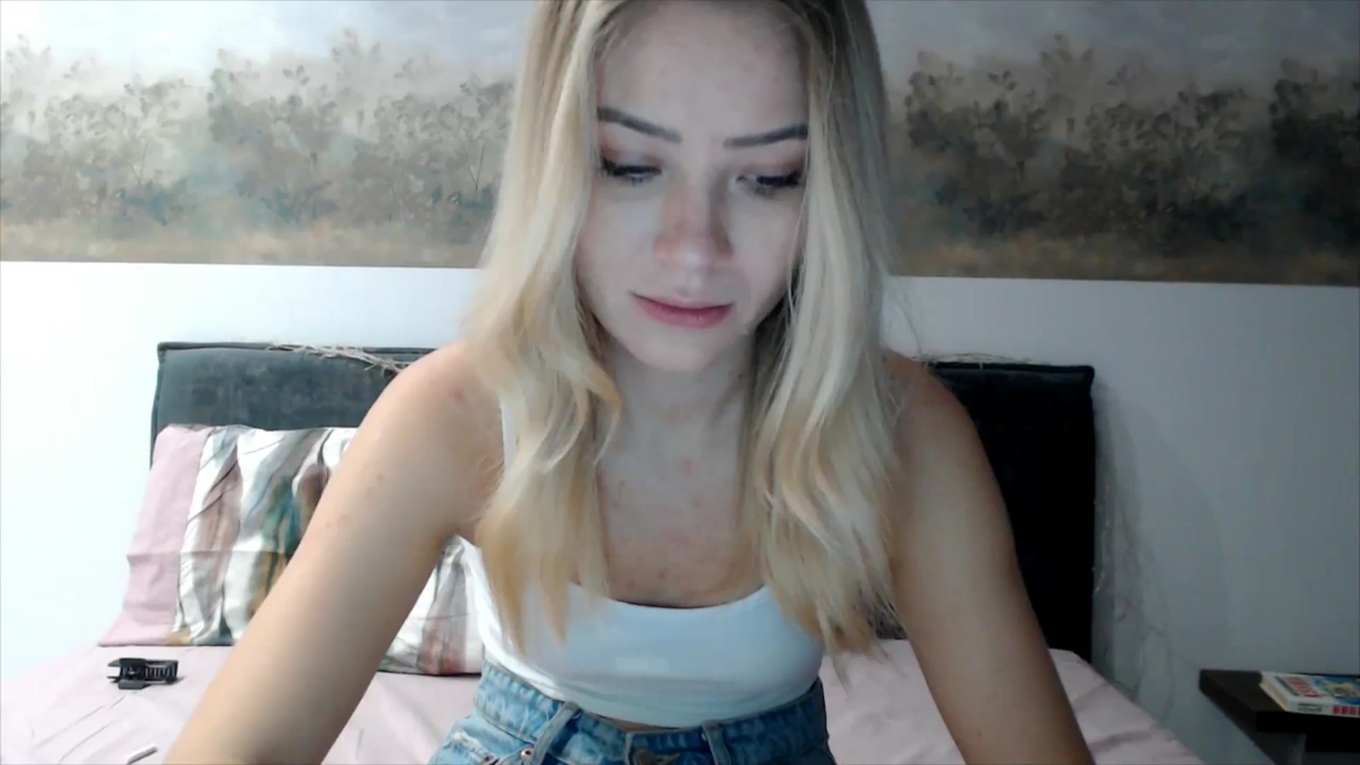 Gallery image thumbnail from fiancee's myfreecams stream on, 12/23/2025, 02:39 image 17 of 20