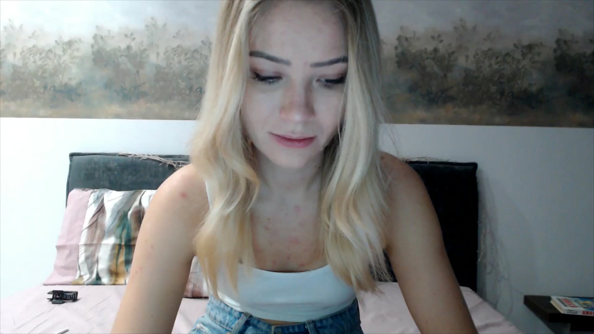 Gallery image thumbnail from fiancee's myfreecams stream on, 12/23/2025, 02:39 image 10 of 20