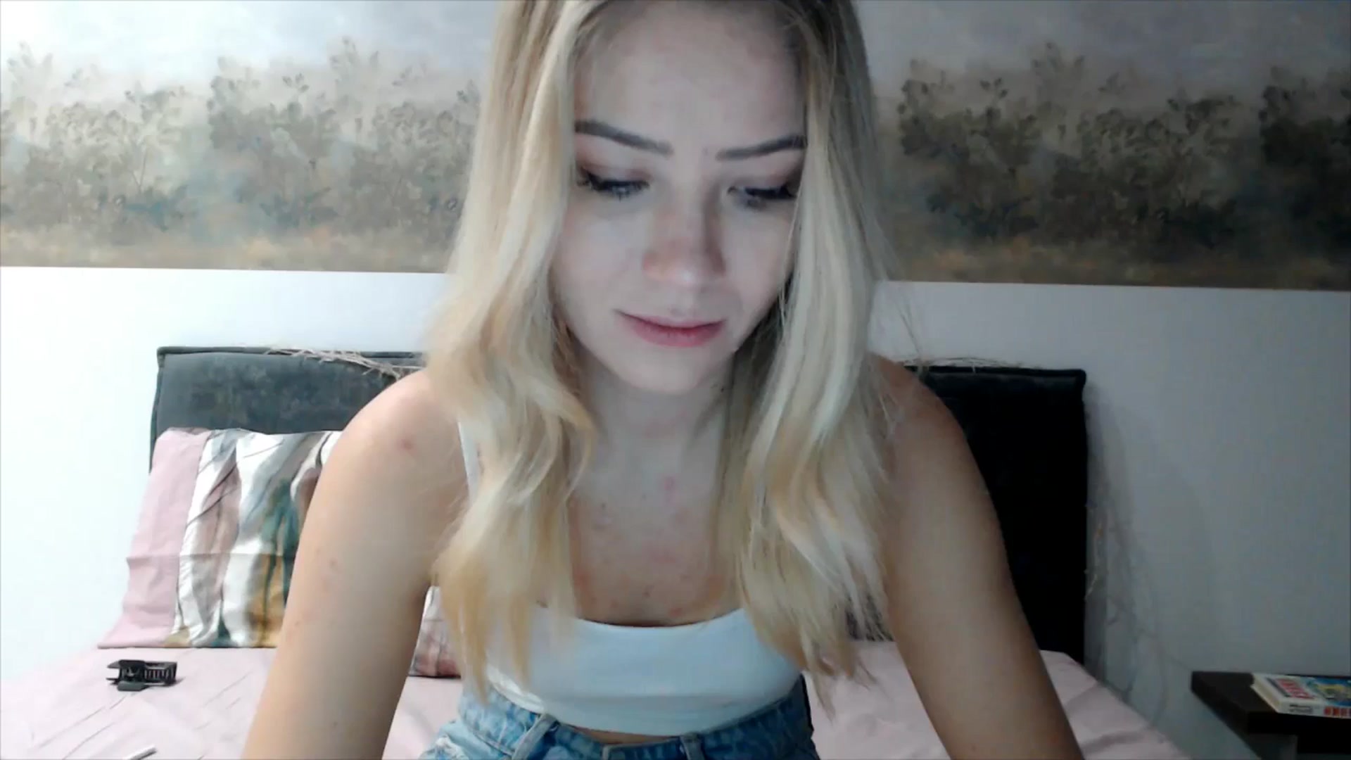 Gallery image thumbnail from fiancee's myfreecams stream on, 12/23/2025, 02:39 image 8 of 20