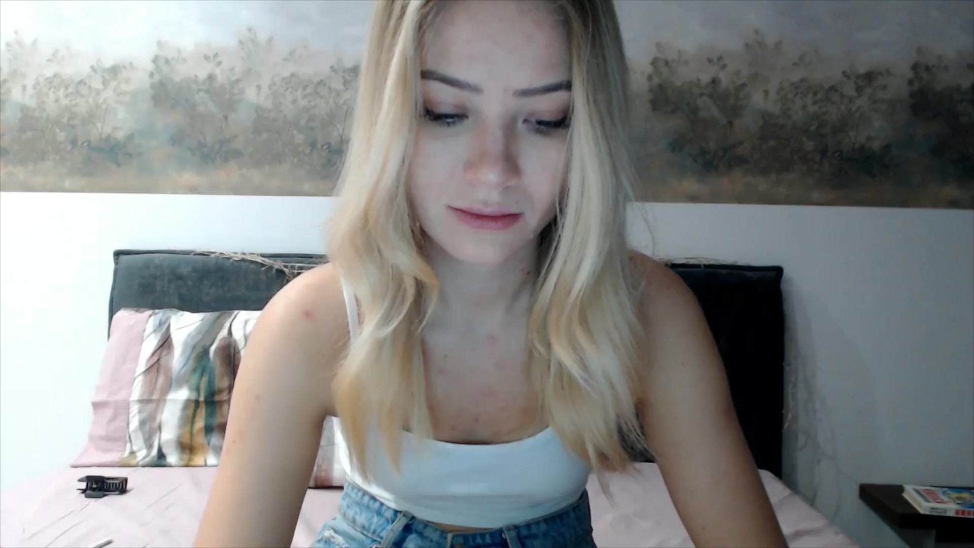 Gallery image thumbnail from fiancee's myfreecams stream on, 12/23/2025, 02:39 image 14 of 20
