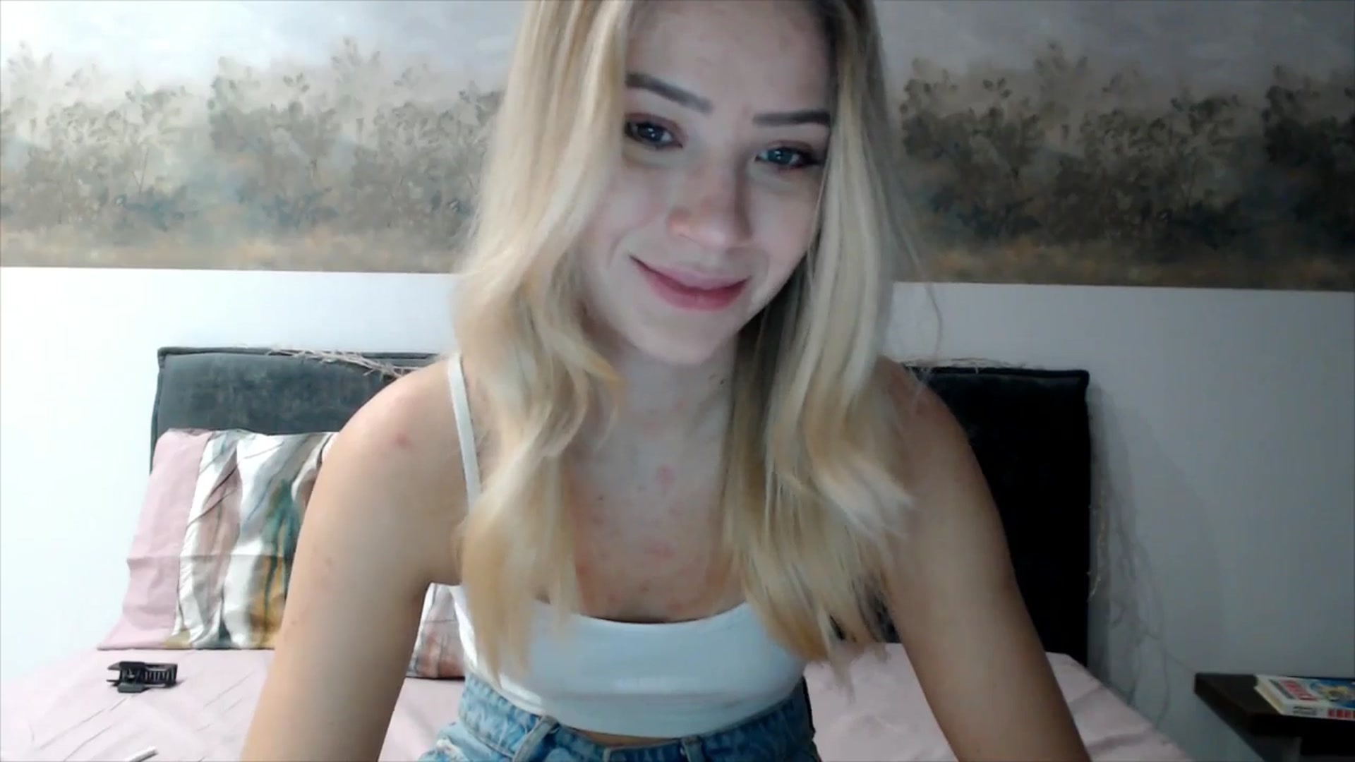 Gallery image thumbnail from fiancee's myfreecams stream on, 12/23/2025, 02:39 image 7 of 20