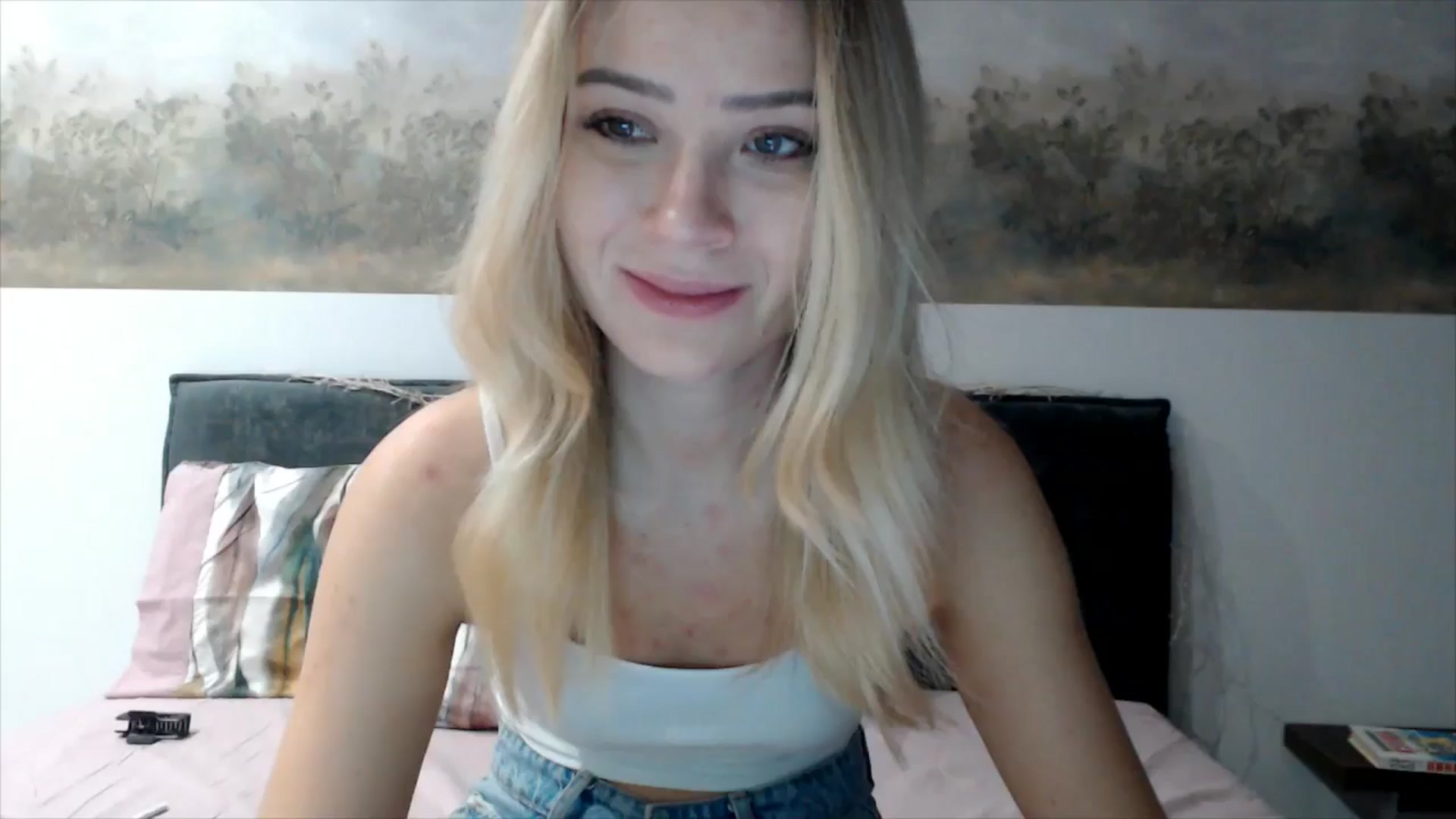 Gallery image thumbnail from fiancee's myfreecams stream on, 12/23/2025, 02:39 image 6 of 20