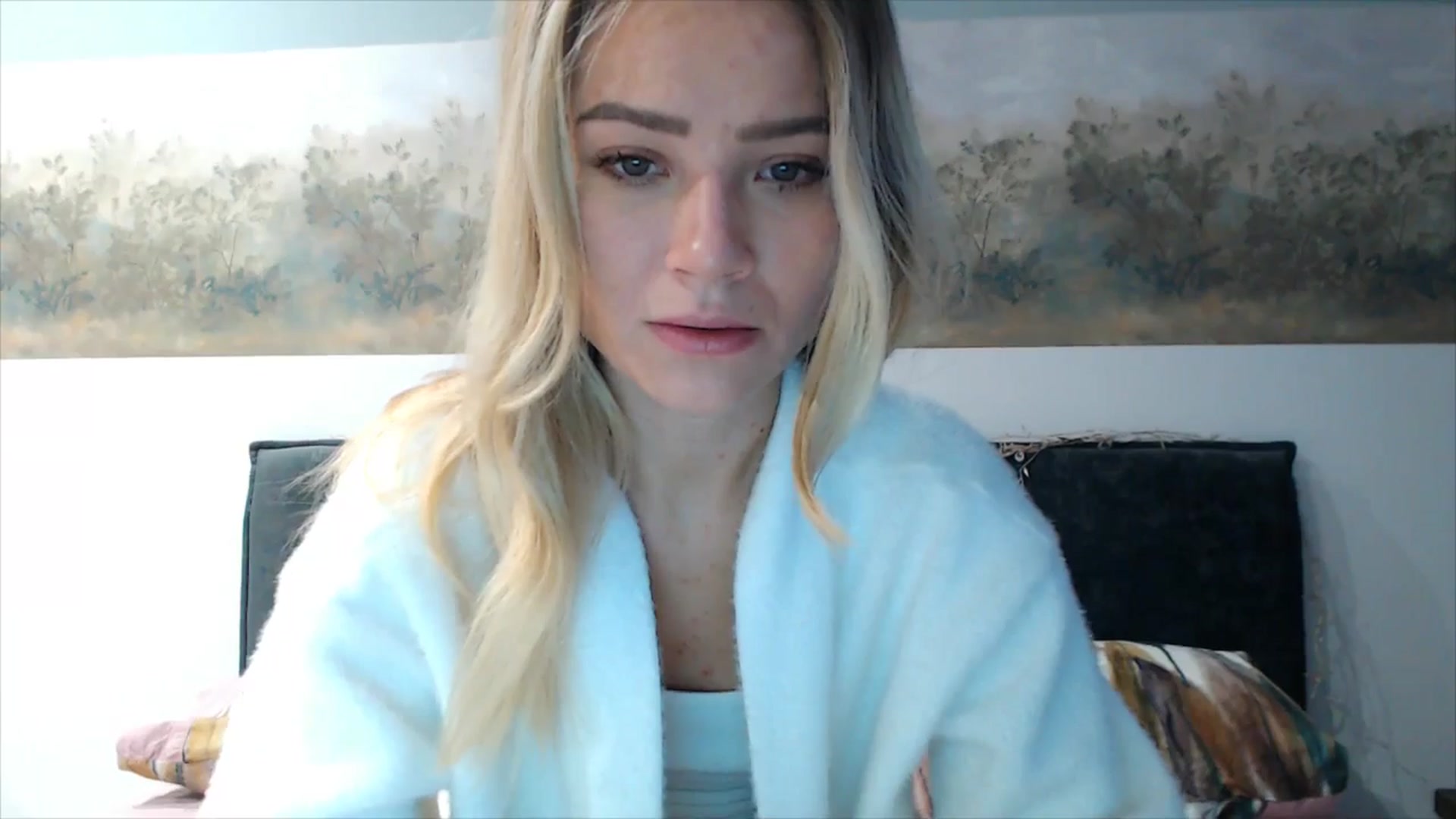 Gallery image thumbnail from fiancee's myfreecams stream on, 12/24/2025, 06:22 image 4 of 20