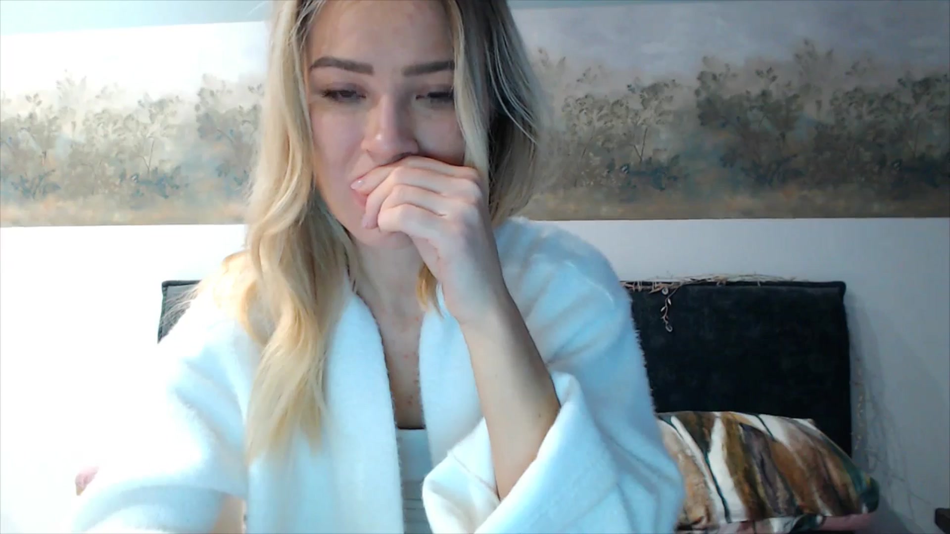 Gallery image thumbnail from fiancee's myfreecams stream on, 12/24/2025, 06:22 image 3 of 20