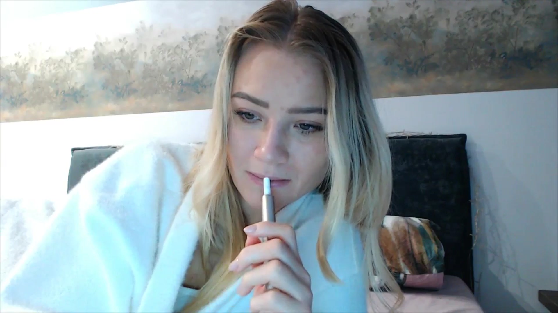 Gallery image thumbnail from fiancee's myfreecams stream on, 12/24/2025, 06:22 image 9 of 20