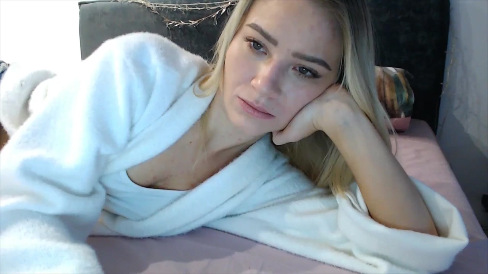 Gallery image thumbnail from fiancee's myfreecams stream on, 12/24/2025, 06:22 image 20 of 20