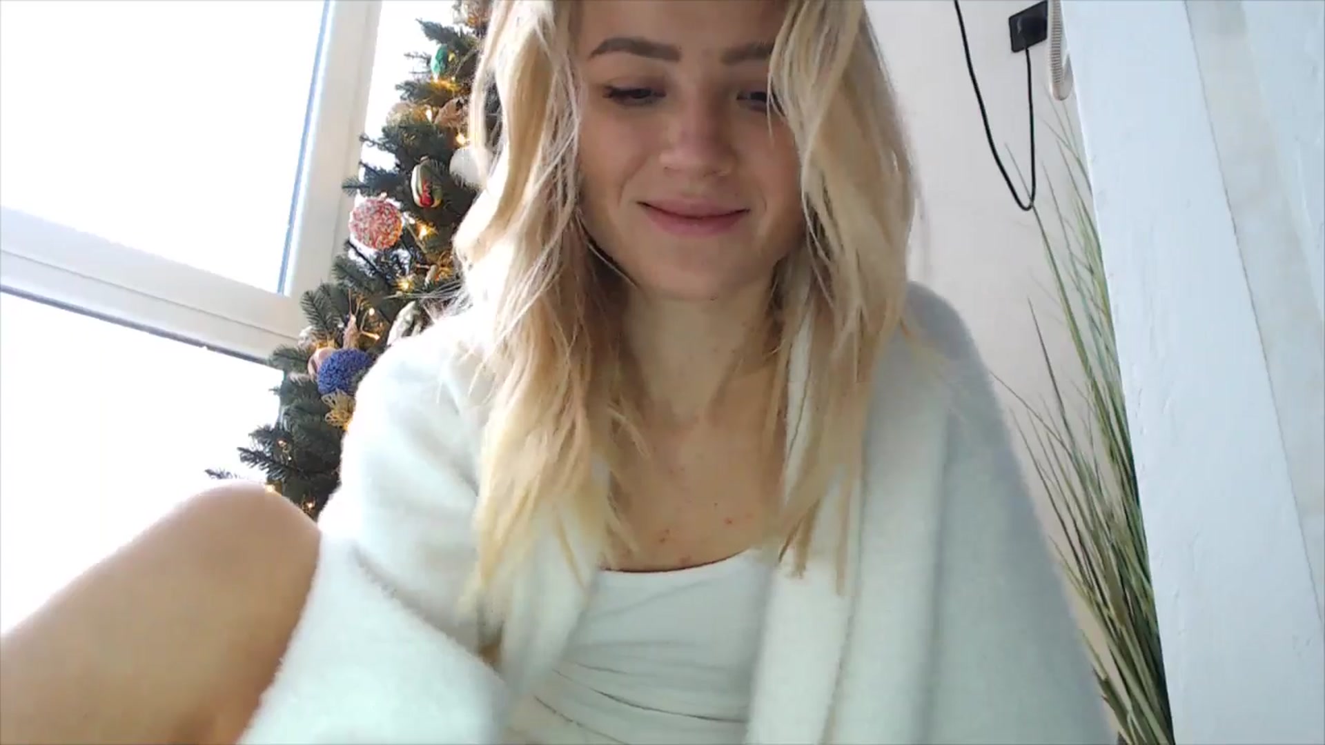 Gallery image thumbnail from fiancee's myfreecams stream on, 12/24/2025, 08:54 image 5 of 20