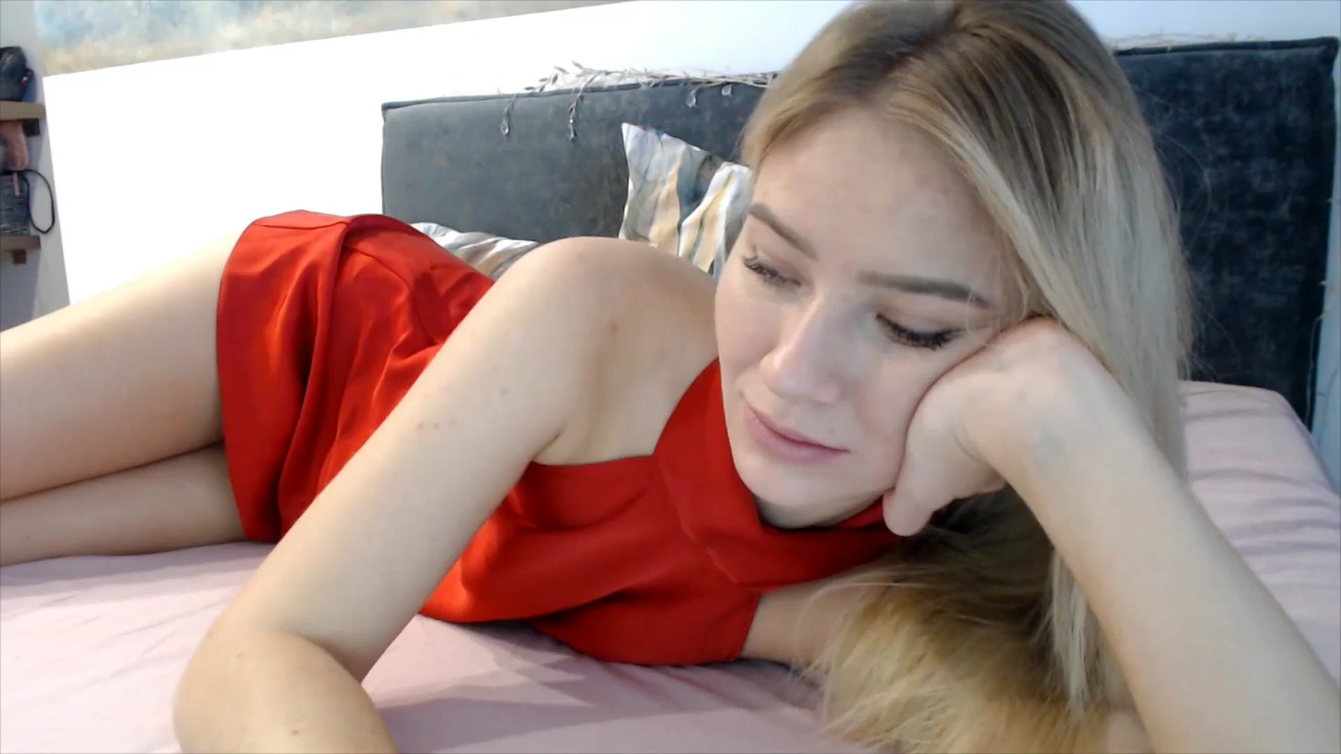 Gallery image thumbnail from fiancee's myfreecams stream on, 12/25/2025, 07:10 image 5 of 20