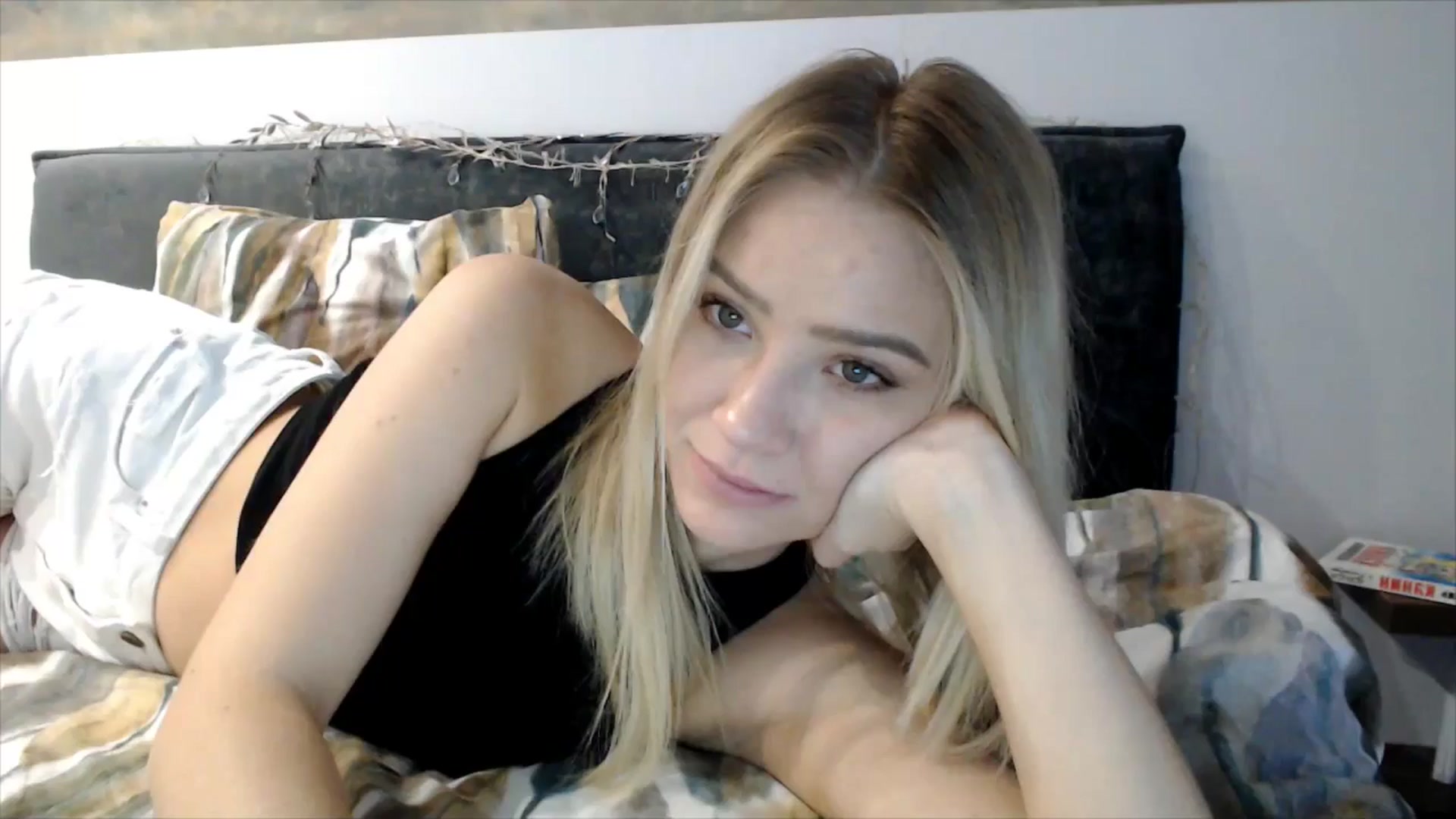 Gallery image thumbnail from fiancee's myfreecams stream on, 12/26/2025, 07:16 image 8 of 20