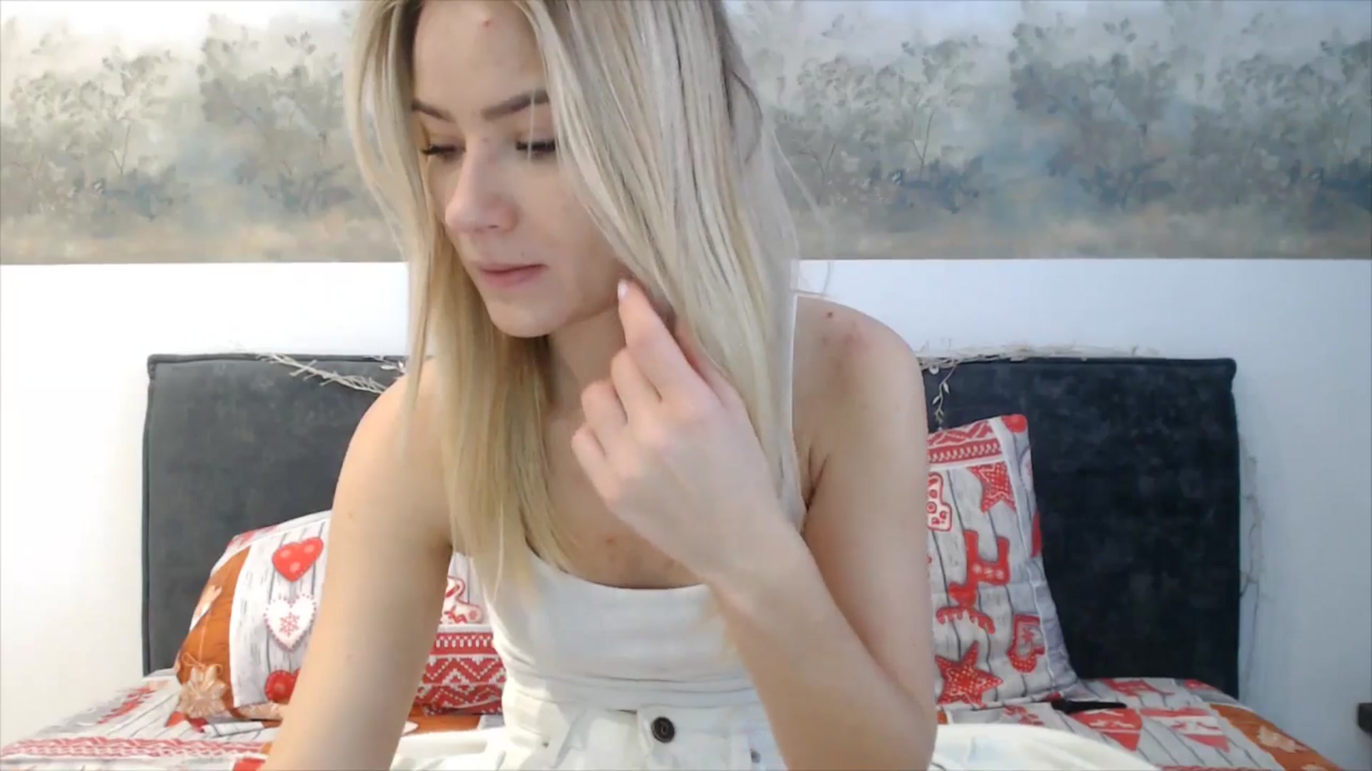 Gallery image thumbnail from fiancee's myfreecams stream on, 12/30/2025, 07:53 image 6 of 20