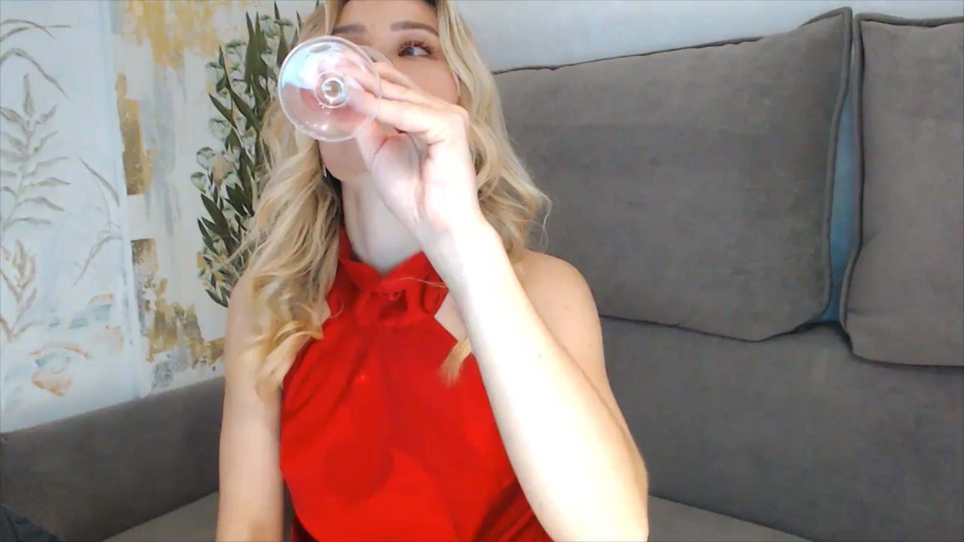 Gallery image thumbnail from fiancee's myfreecams stream on, 12/31/2025, 23:35 image 16 of 20