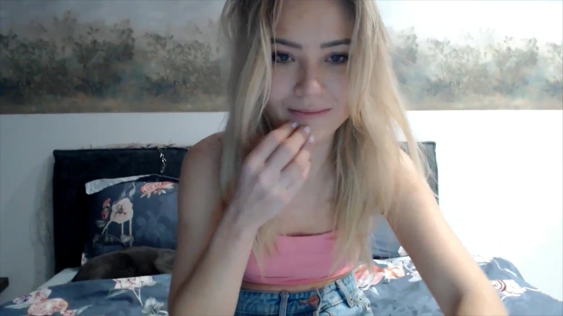 Gallery image thumbnail from fiancee's myfreecams stream on, 01/05/2026, 04:33 image 5 of 20