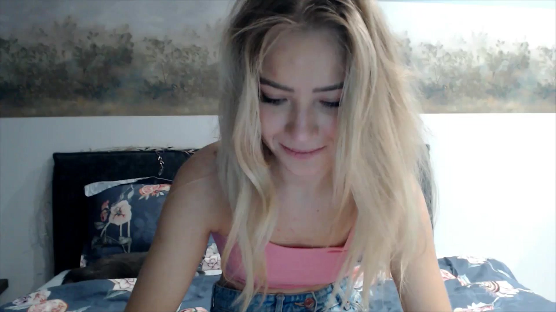 Gallery image thumbnail from fiancee's myfreecams stream on, 01/05/2026, 04:33 image 9 of 20