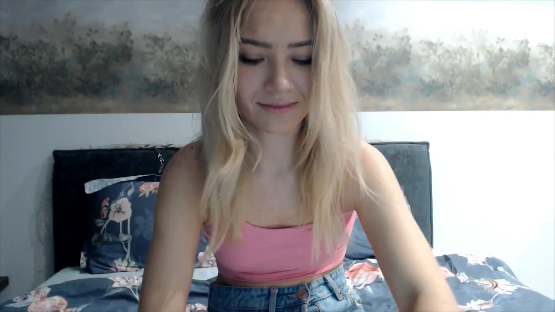 Gallery image thumbnail from fiancee's myfreecams stream on, 01/05/2026, 04:33 image 11 of 20