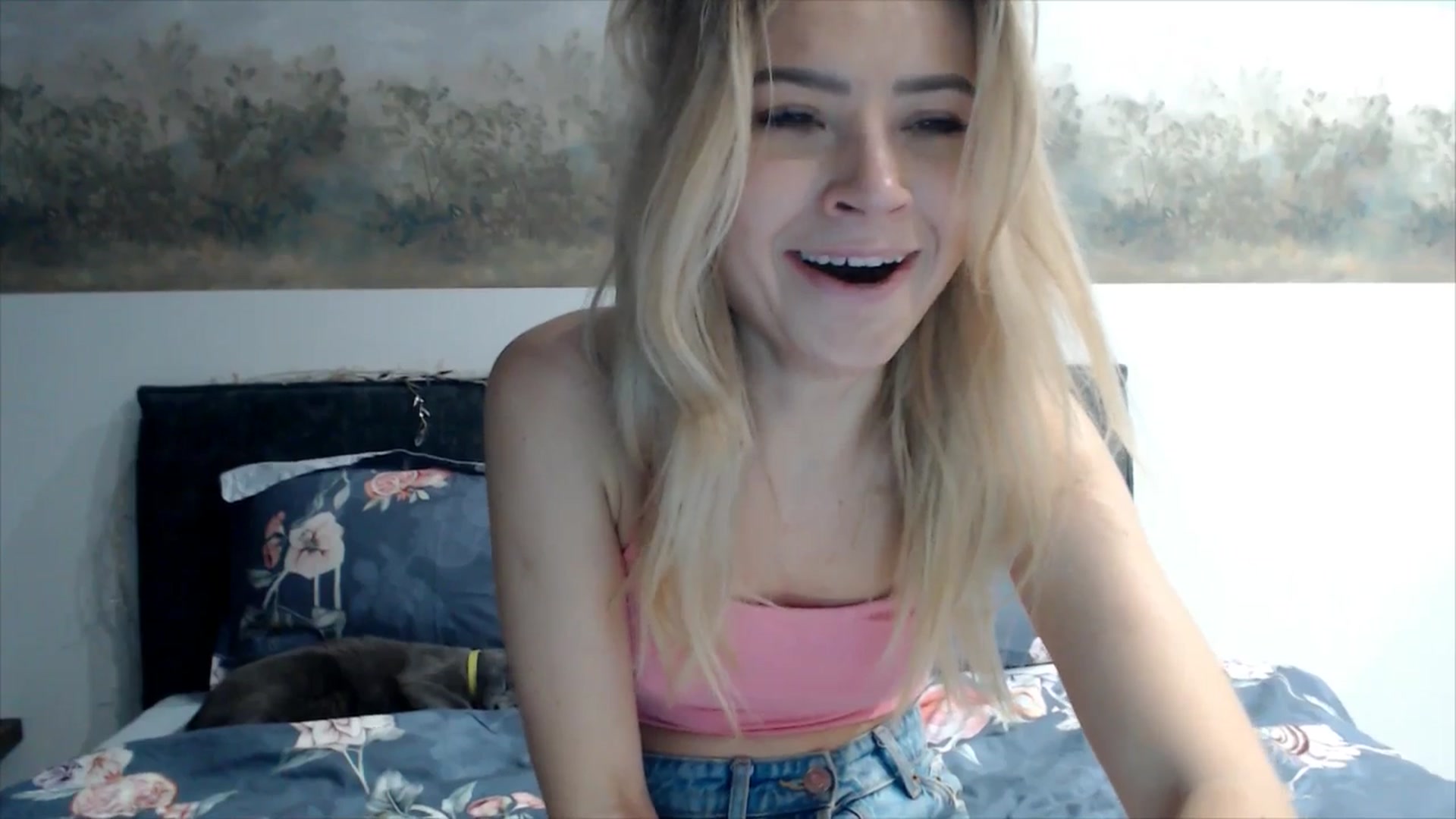 Gallery image thumbnail from fiancee's myfreecams stream on, 01/05/2026, 04:33 image 4 of 20
