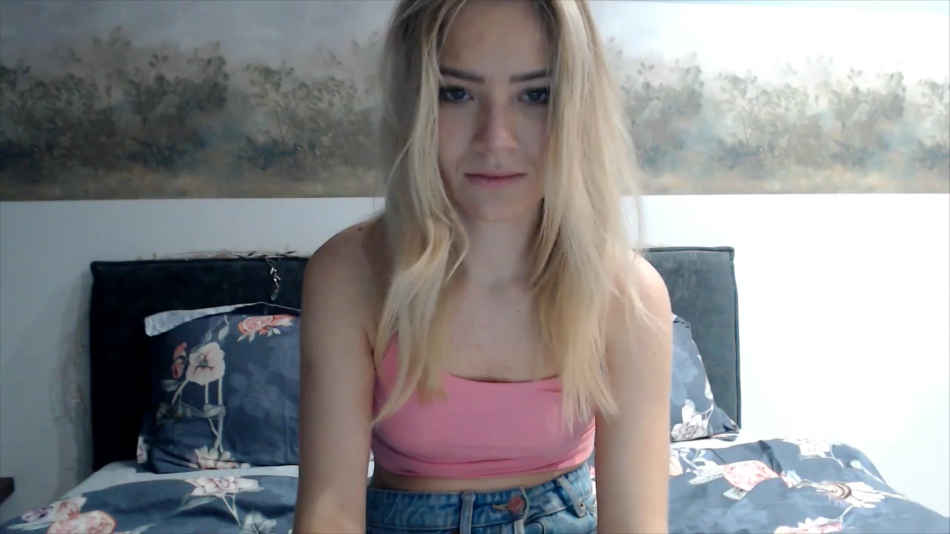 Gallery image thumbnail from fiancee's myfreecams stream on, 01/05/2026, 04:33 image 12 of 20