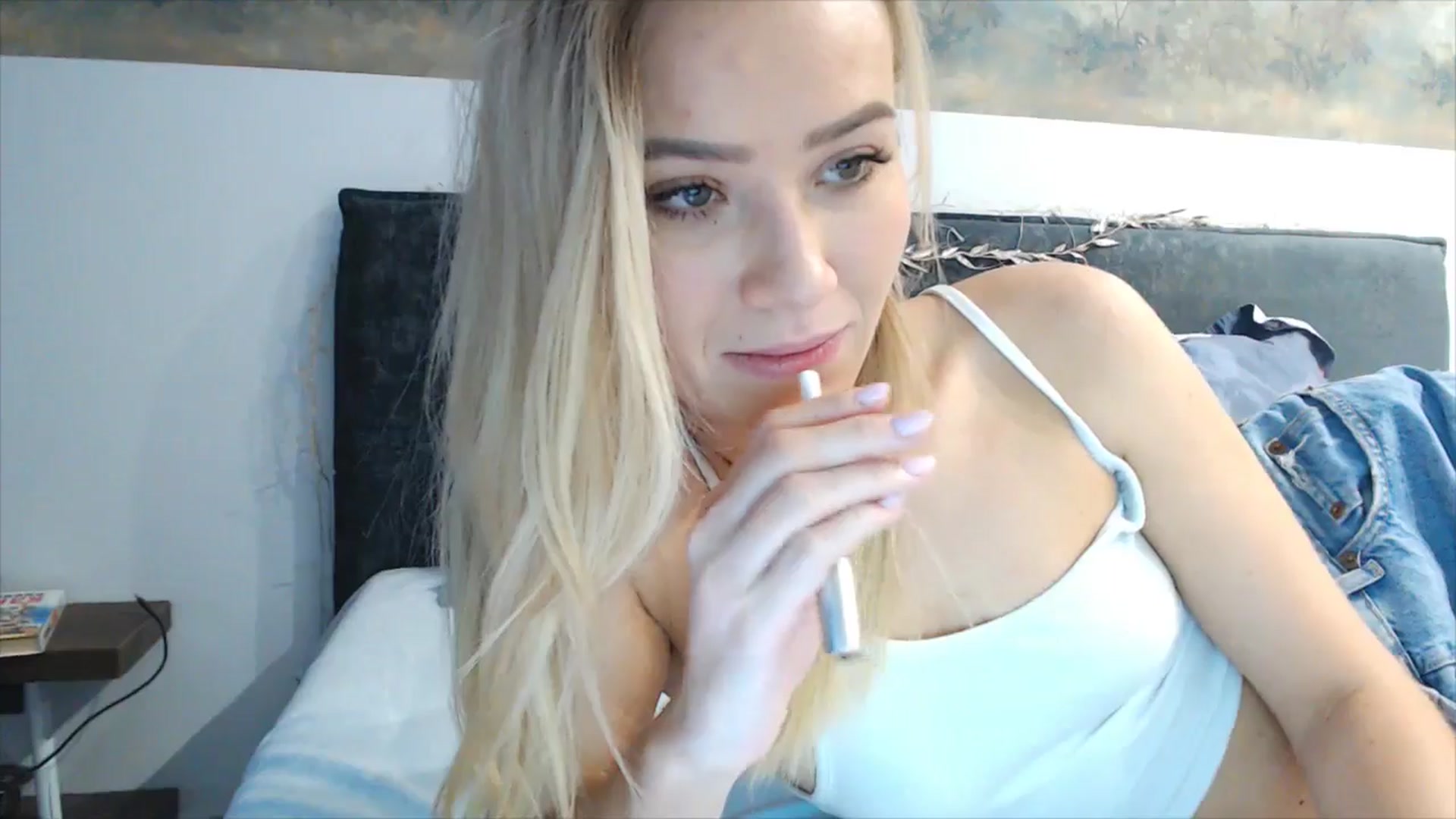 Gallery image thumbnail from fiancee's myfreecams stream on, 01/06/2026, 06:49 image 16 of 20