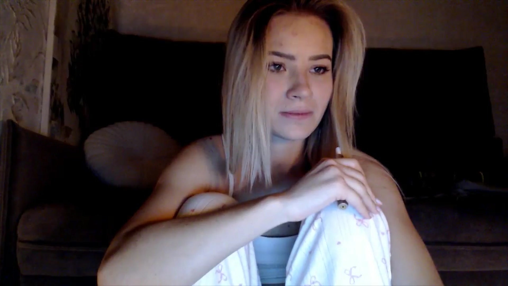 Gallery image thumbnail from fiancee's myfreecams stream on, 01/08/2026, 01:44 image 7 of 20