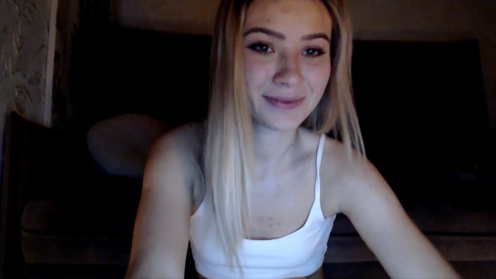 Gallery image thumbnail from fiancee's myfreecams stream on, 01/08/2026, 01:44 image 18 of 20