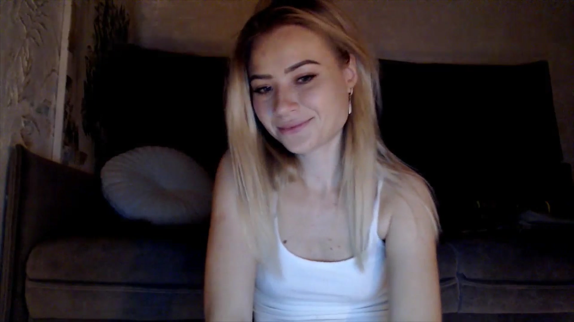 Gallery image thumbnail from fiancee's myfreecams stream on, 01/08/2026, 01:44 image 9 of 20