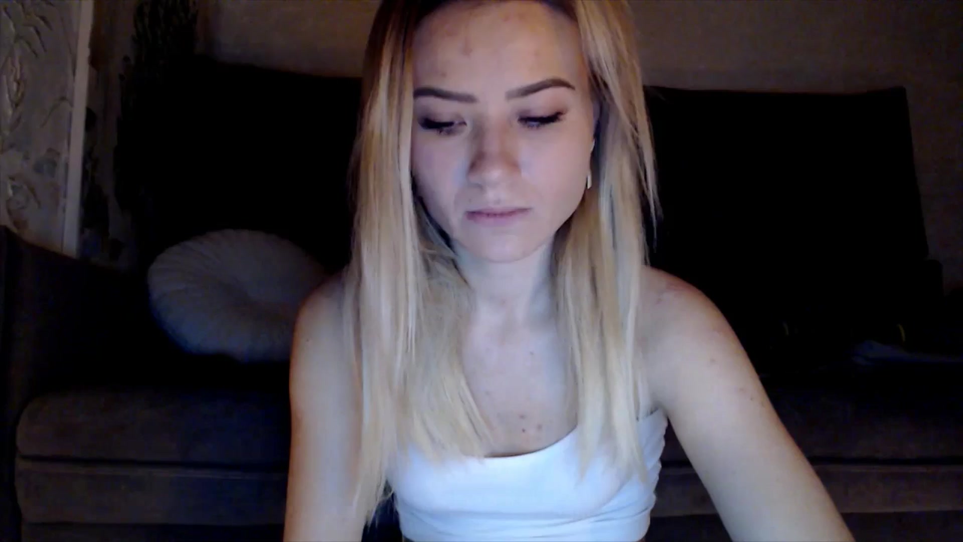 Gallery image thumbnail from fiancee's myfreecams stream on, 01/08/2026, 01:44 image 3 of 20