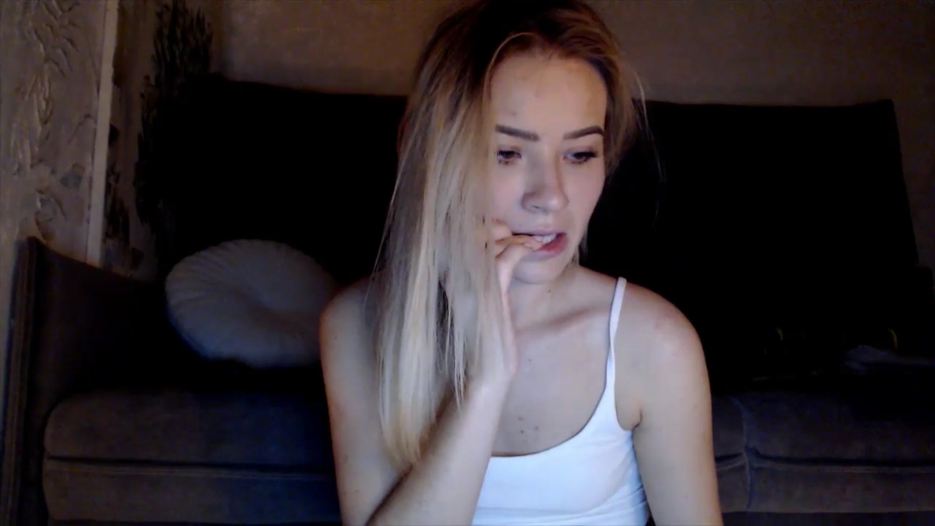 Gallery image thumbnail from fiancee's myfreecams stream on, 01/08/2026, 01:44 image 11 of 20