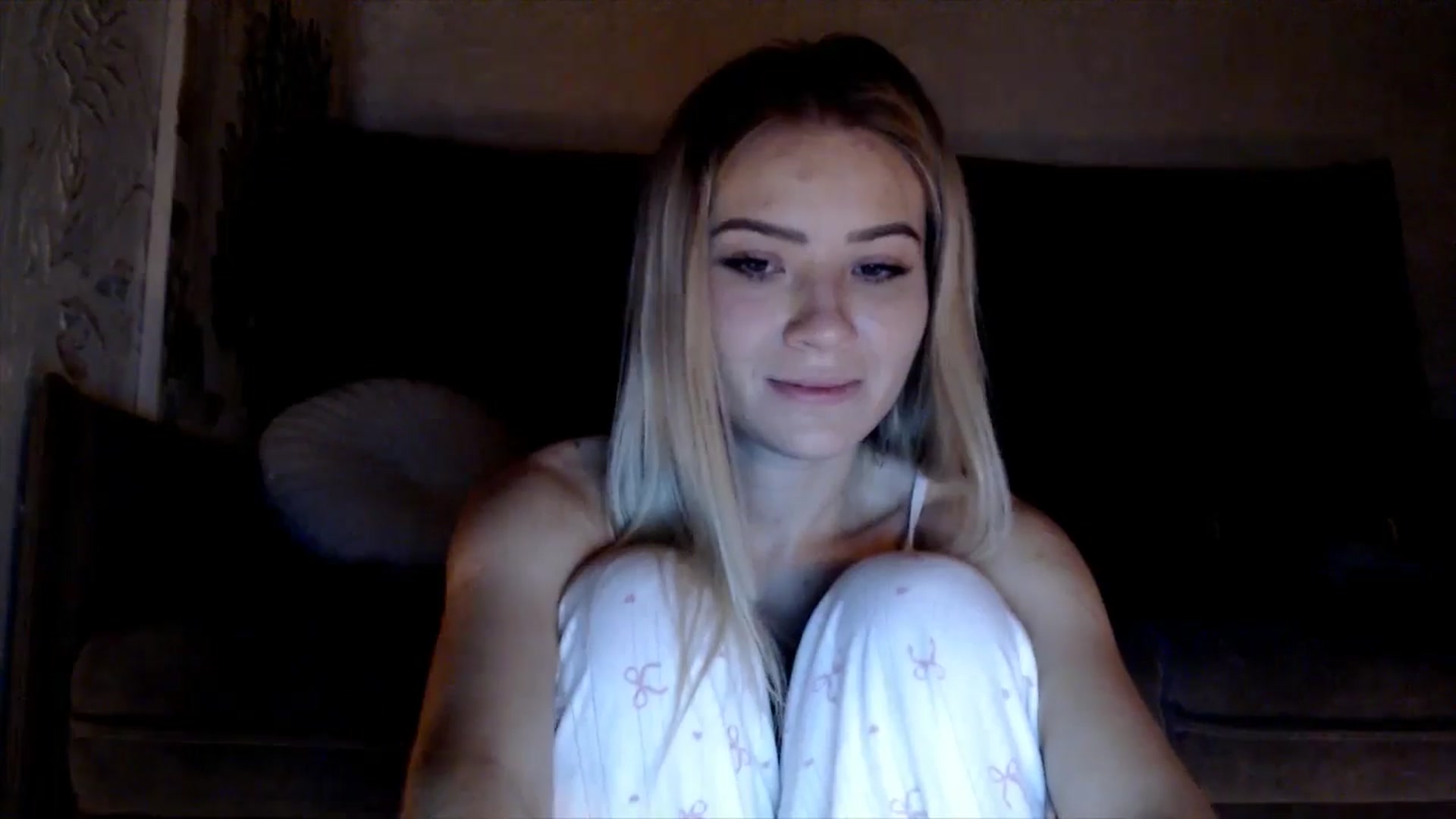 Gallery image thumbnail from fiancee's myfreecams stream on, 01/08/2026, 01:44 image 20 of 20