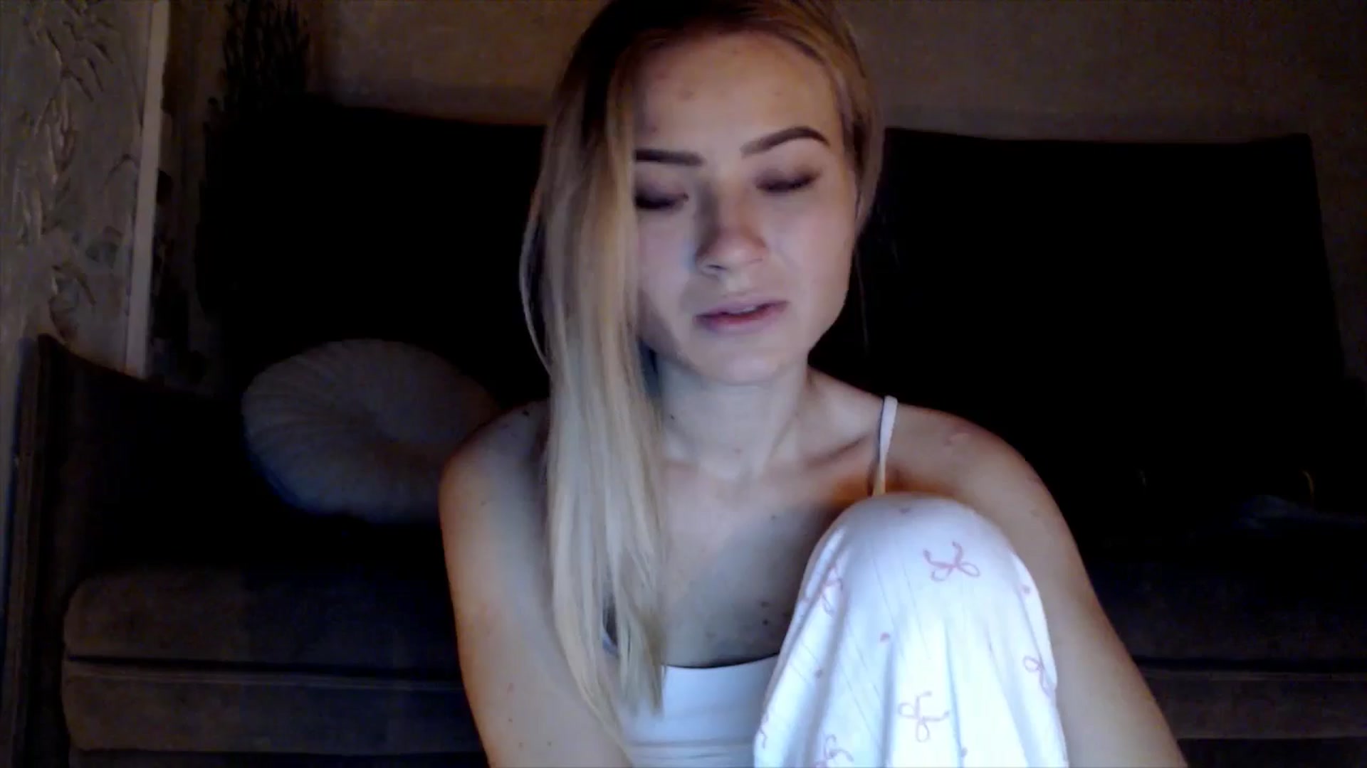 Gallery image thumbnail from fiancee's myfreecams stream on, 01/08/2026, 01:44 image 13 of 20