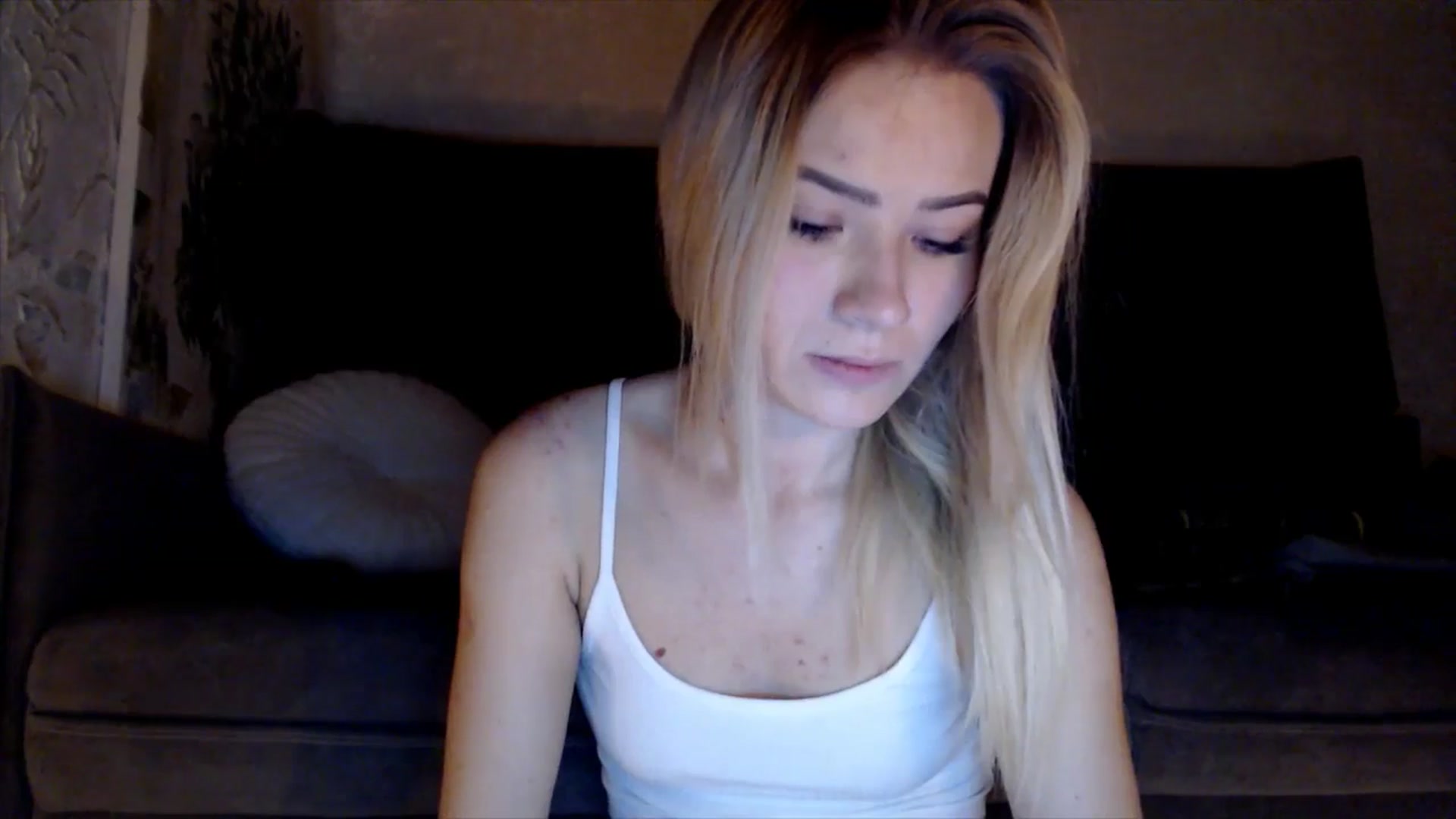 Gallery image thumbnail from fiancee's myfreecams stream on, 01/08/2026, 01:44 image 2 of 20