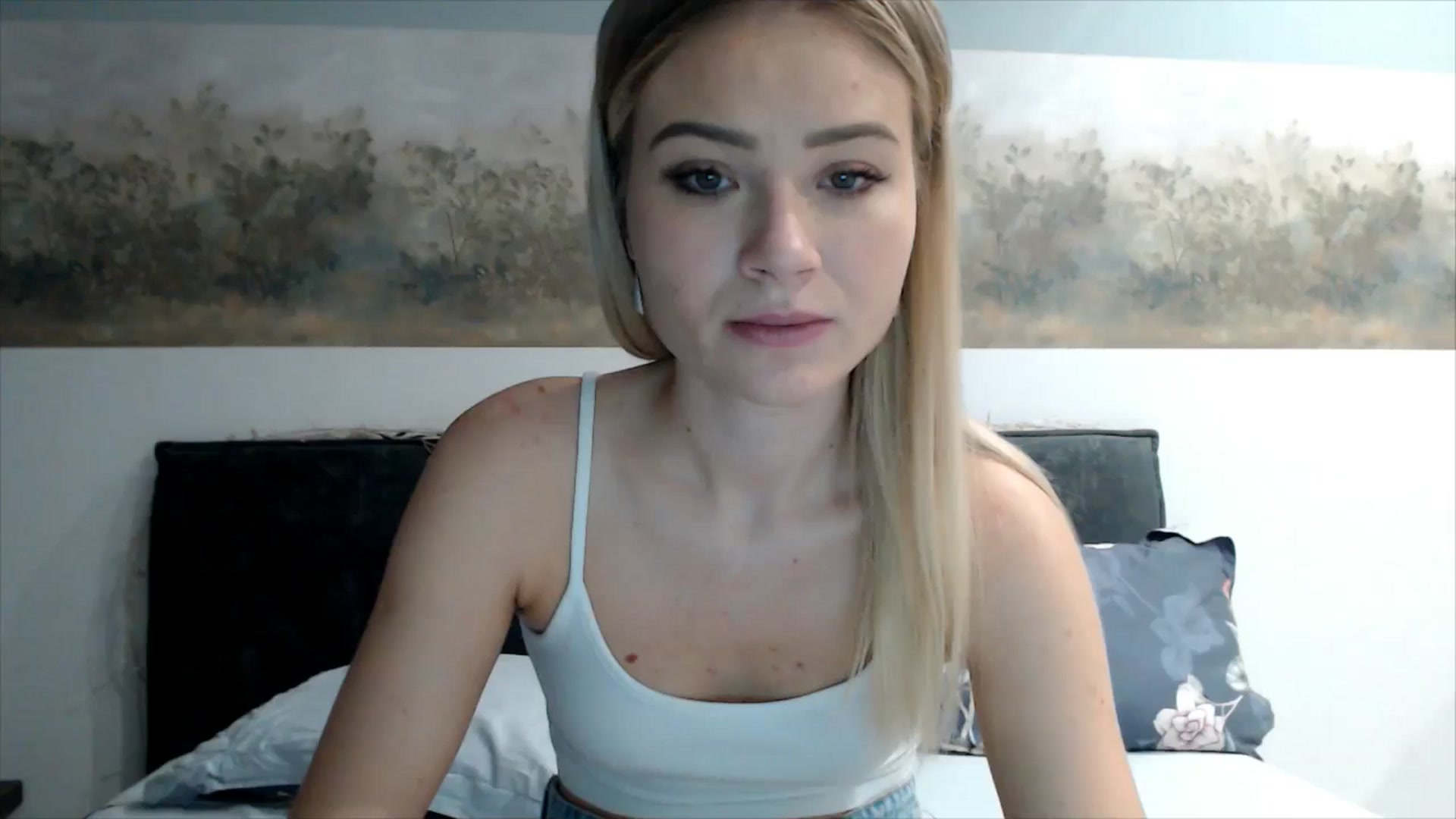 Gallery image thumbnail from fiancee's myfreecams stream on, 01/09/2026, 24:44 image 1 of 20
