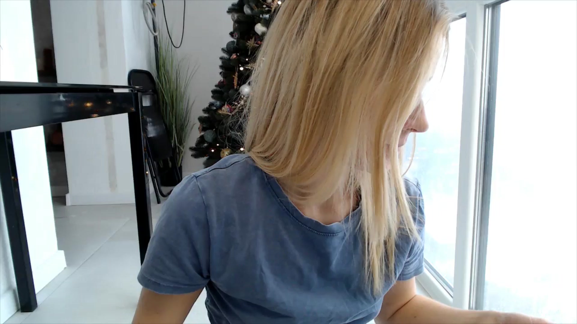 Gallery image thumbnail from fiancee's myfreecams stream on, 01/11/2026, 08:28 image 14 of 20