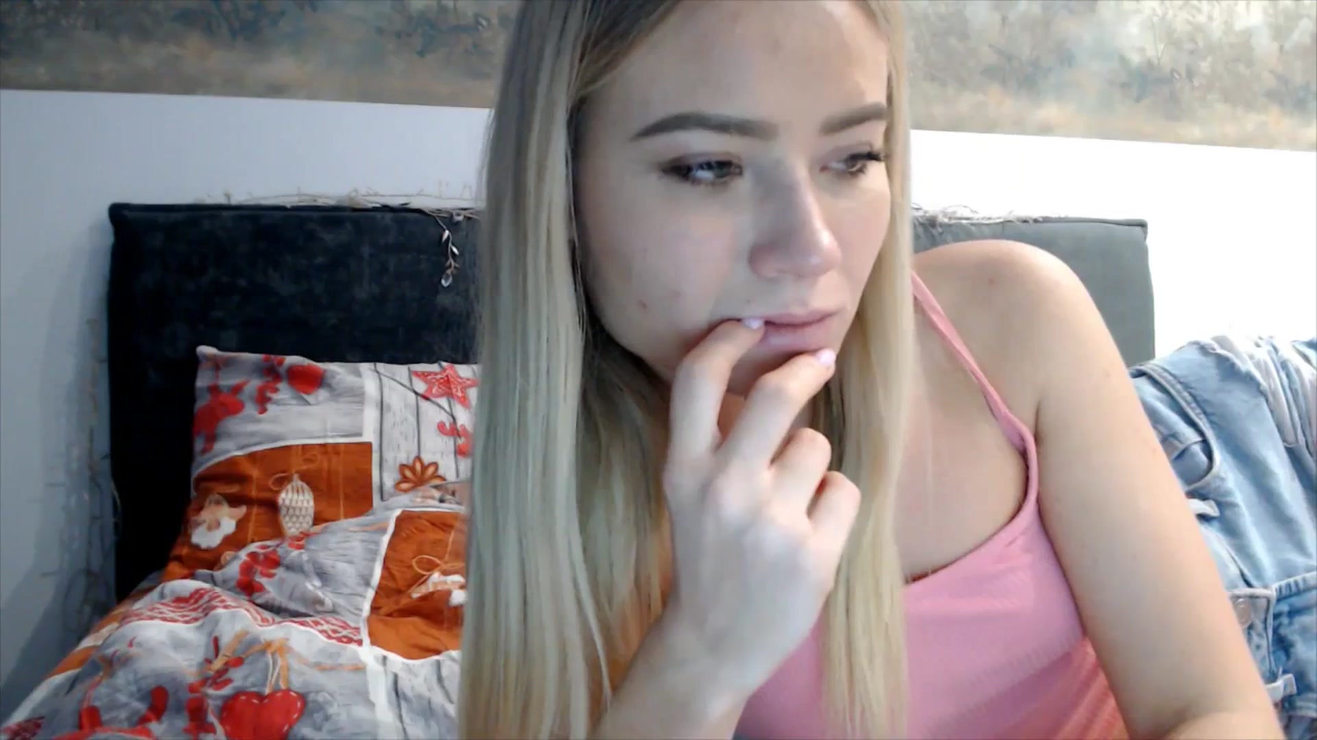 Gallery image thumbnail from fiancee's myfreecams stream on, 01/13/2026, 06:01 image 18 of 20
