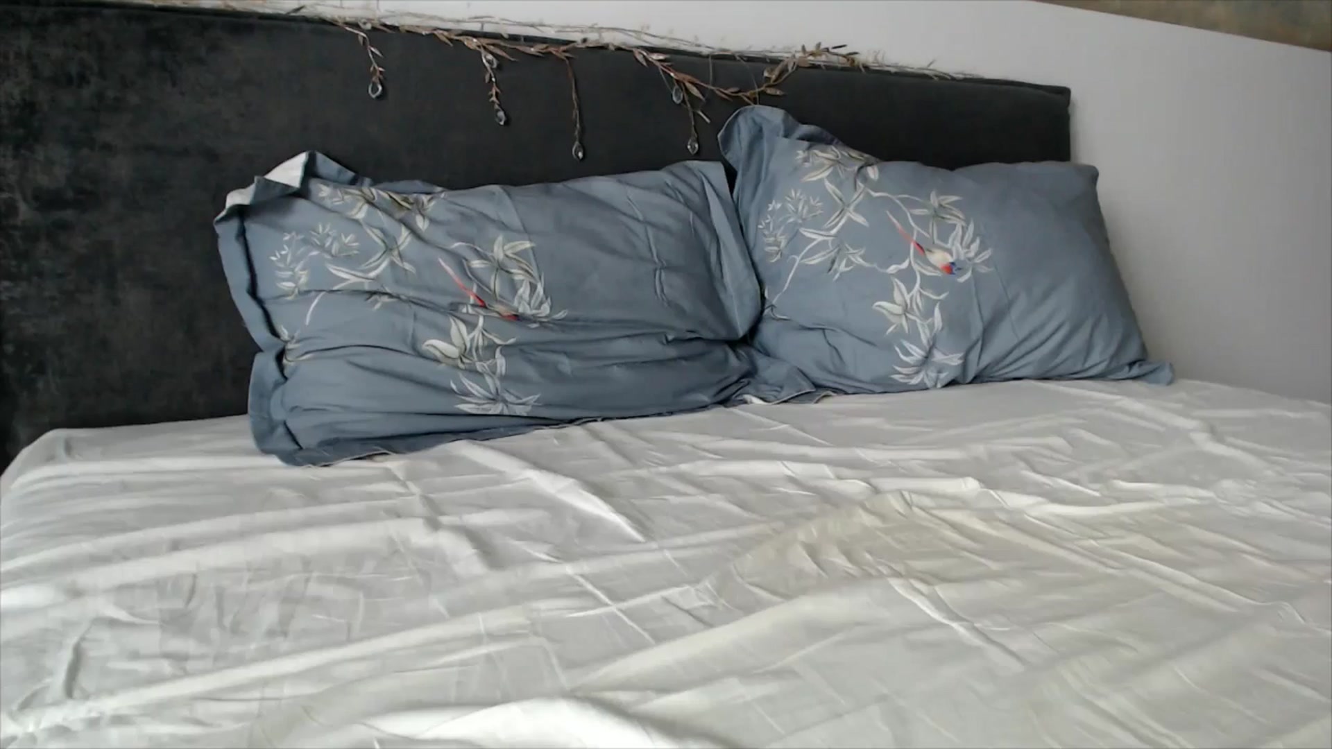 Gallery image thumbnail from fiancee's myfreecams stream on, 01/22/2026, 07:13 image 5 of 20