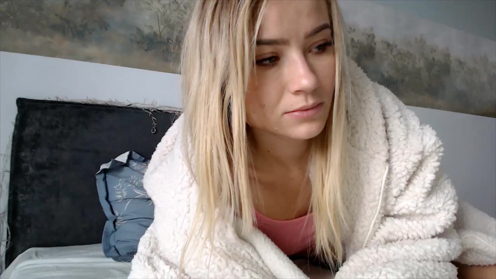 Gallery image thumbnail from fiancee's myfreecams stream on, 01/22/2026, 07:30 image 1 of 20